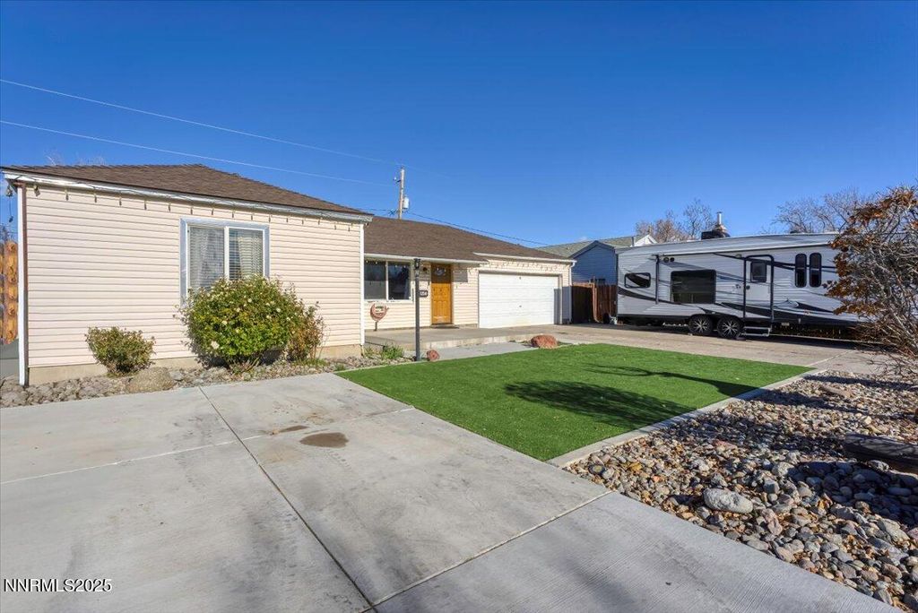 Photo of 1250 Oxford Avenue, Sparks, NV 89431 (MLS # 250059222)