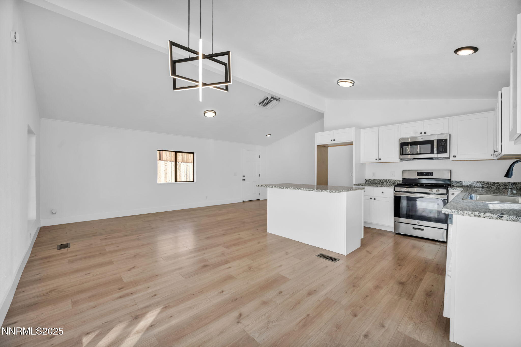 14-web-or-mls-2730-dahlia-wy