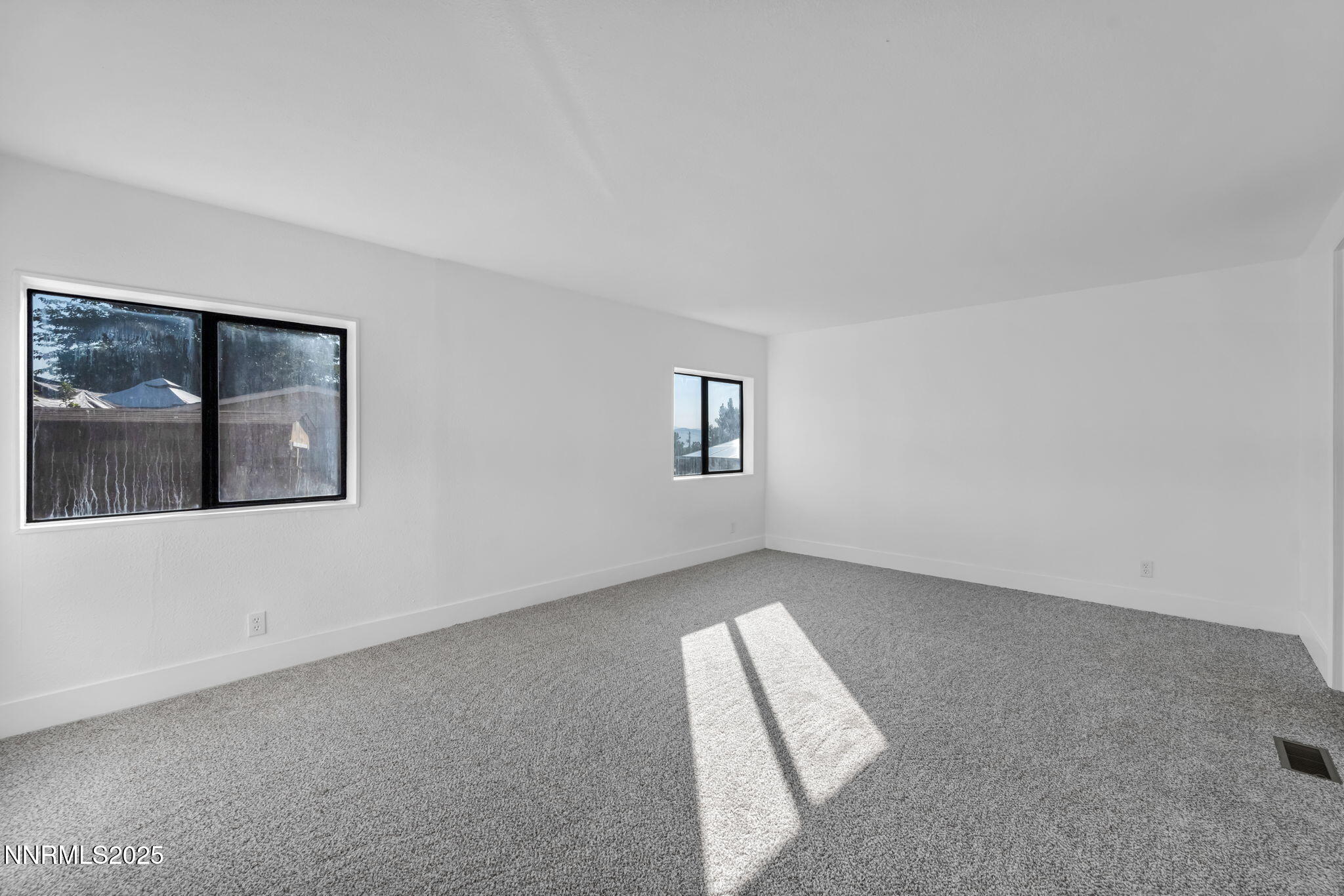 17-web-or-mls-2730-dahlia-wy