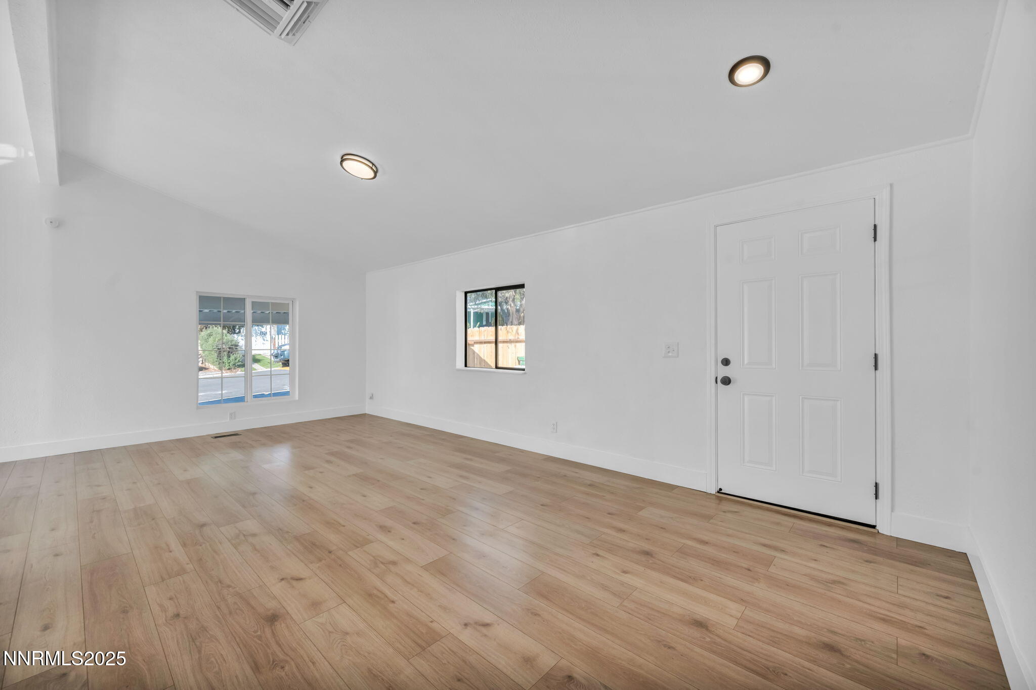 31-web-or-mls-2730-dahlia-wy