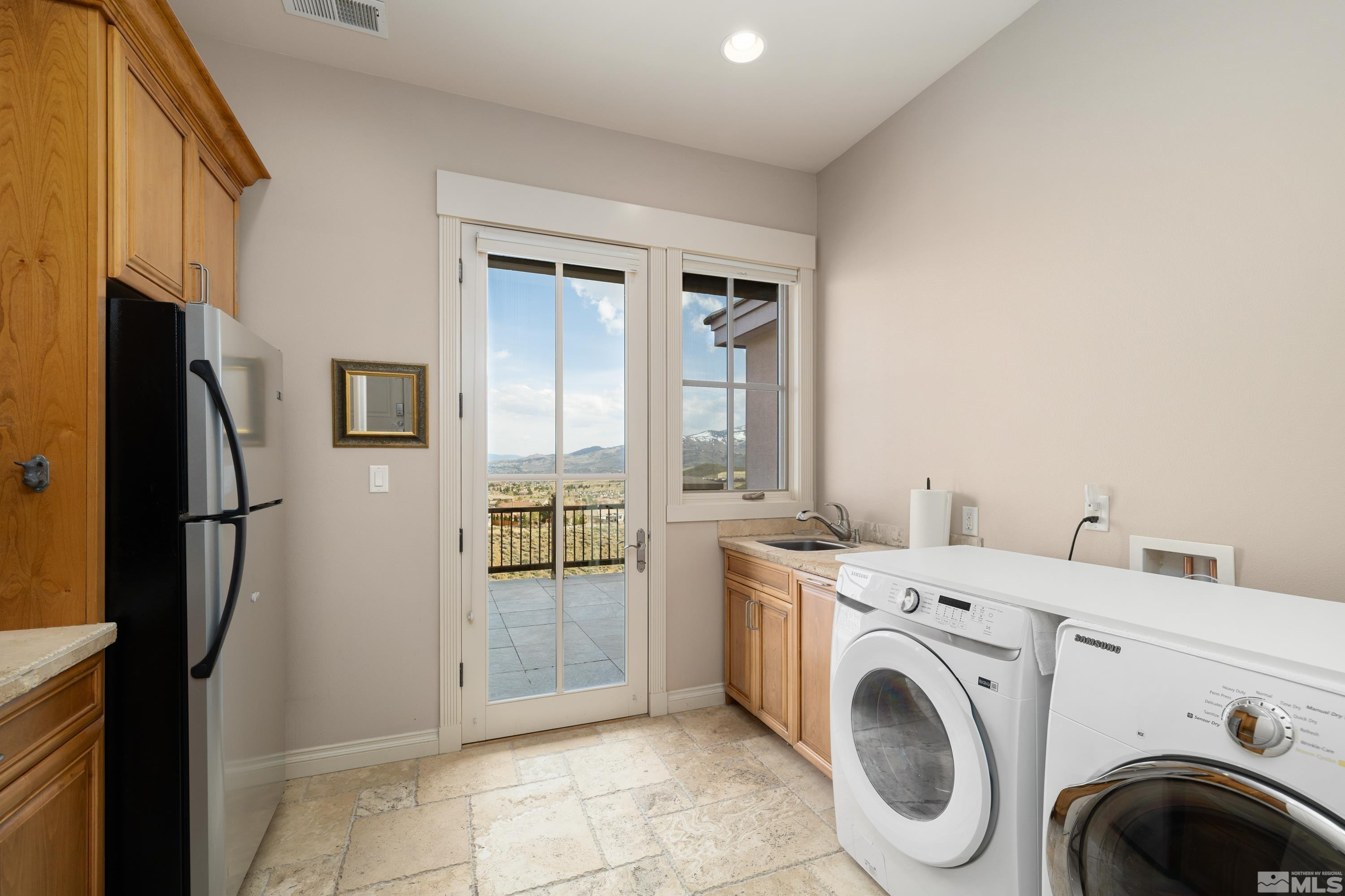 Reno, Nevada, 89523, United States, 6 Bedrooms Bedrooms, ,7 BathroomsBathrooms,Residential,Active,1908130