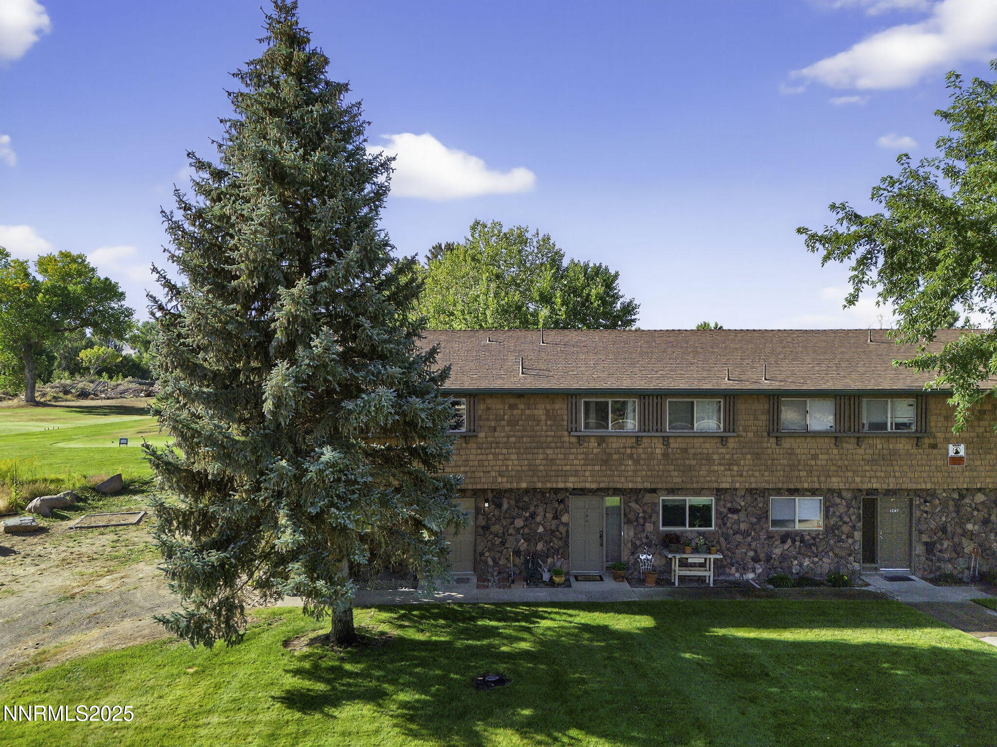 62-web-or-mls-1051 Riverview-54