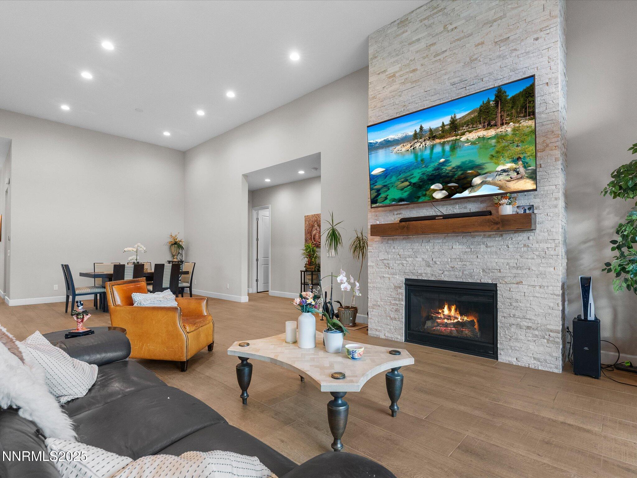 36-13545 Cobalt Sky St-135