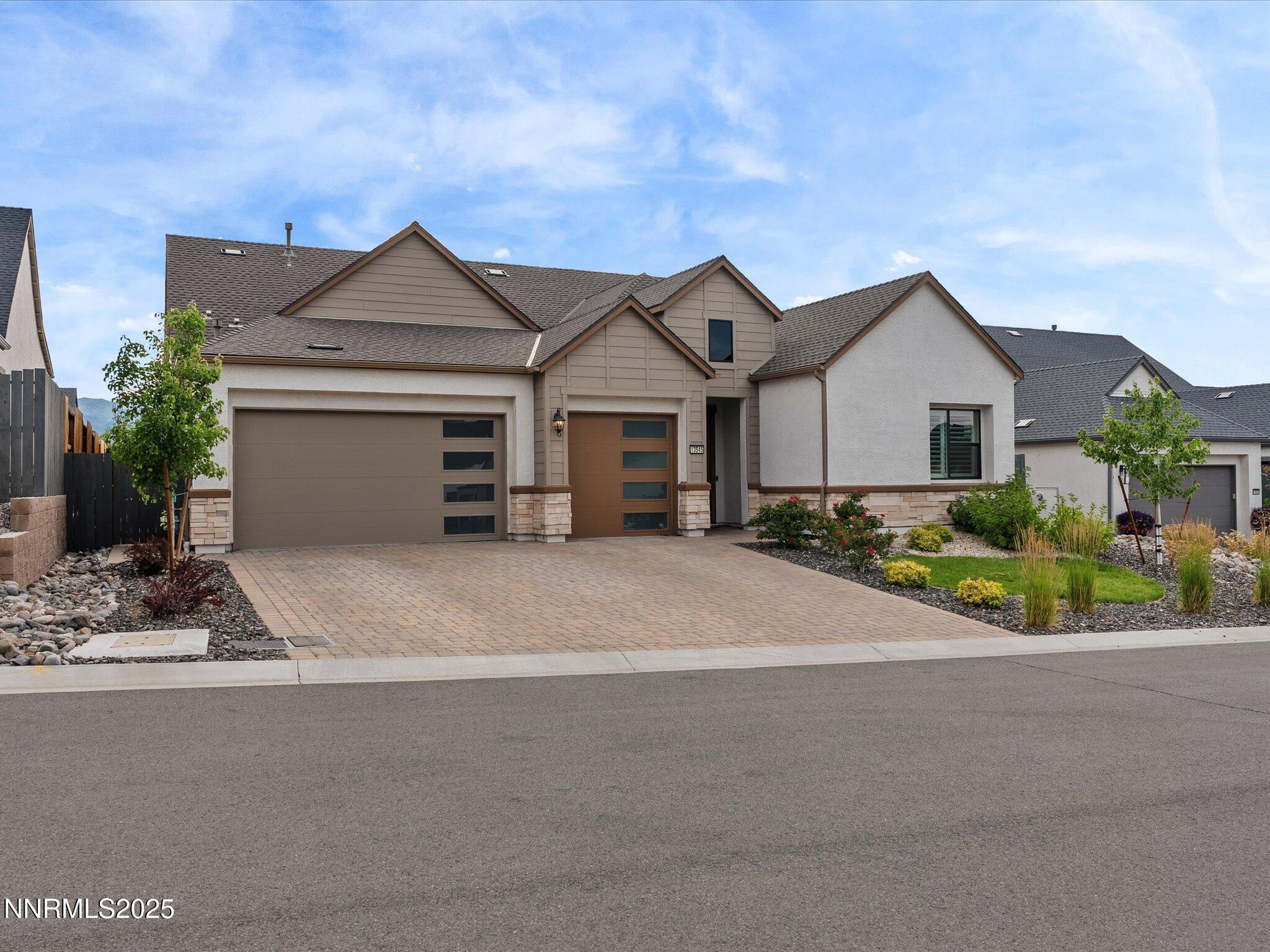 23-13545 Cobalt Sky St-122