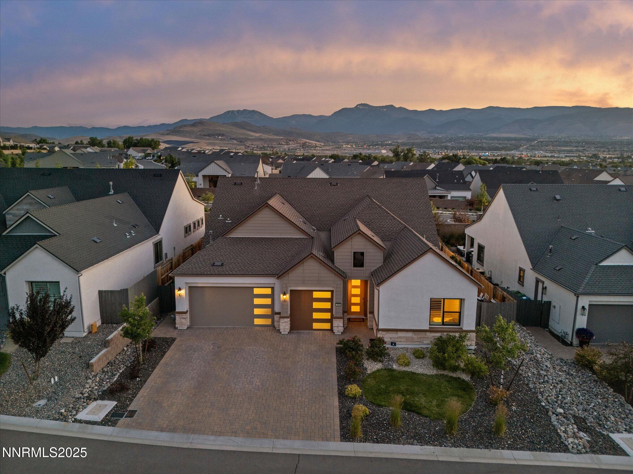 16-13545 Cobalt Sky St-115