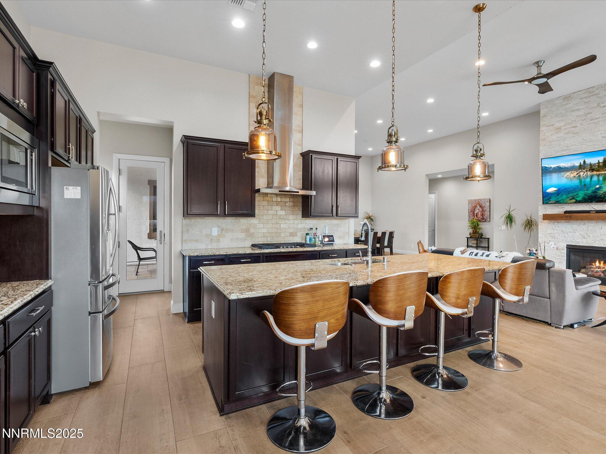 41-13545 Cobalt Sky St-140