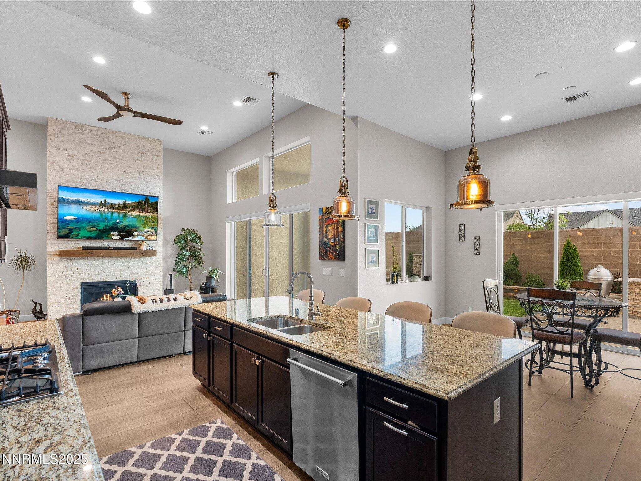 40-13545 Cobalt Sky St-139