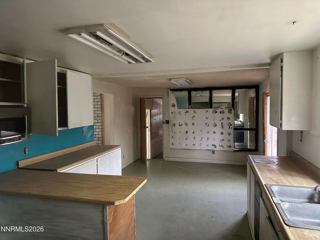 Photo of 28 Arndell Way, Sparks, NV 89431 (MLS # 260000868)