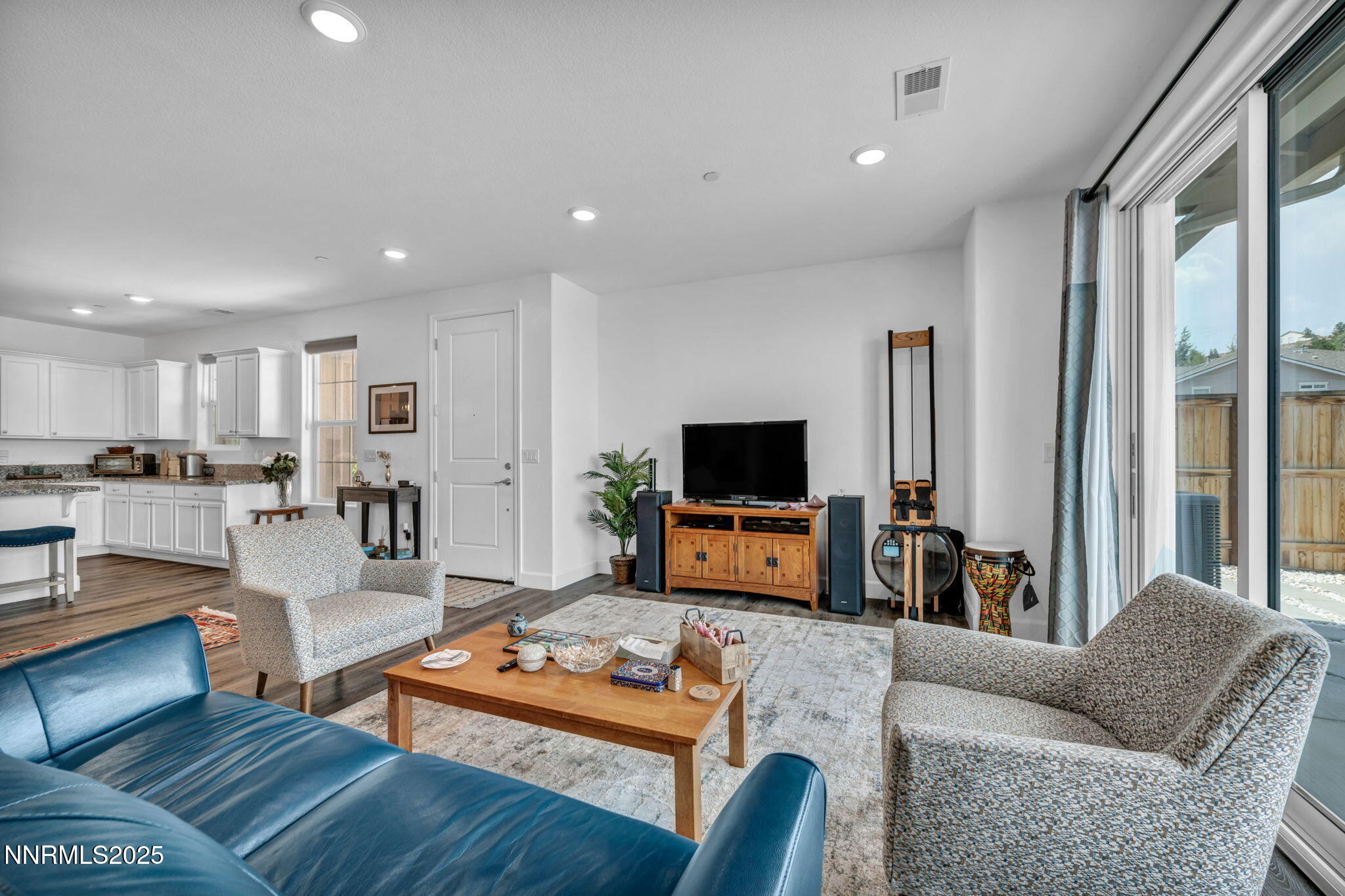 31-web-or-mls-2014-cradle-mountain-dr-2