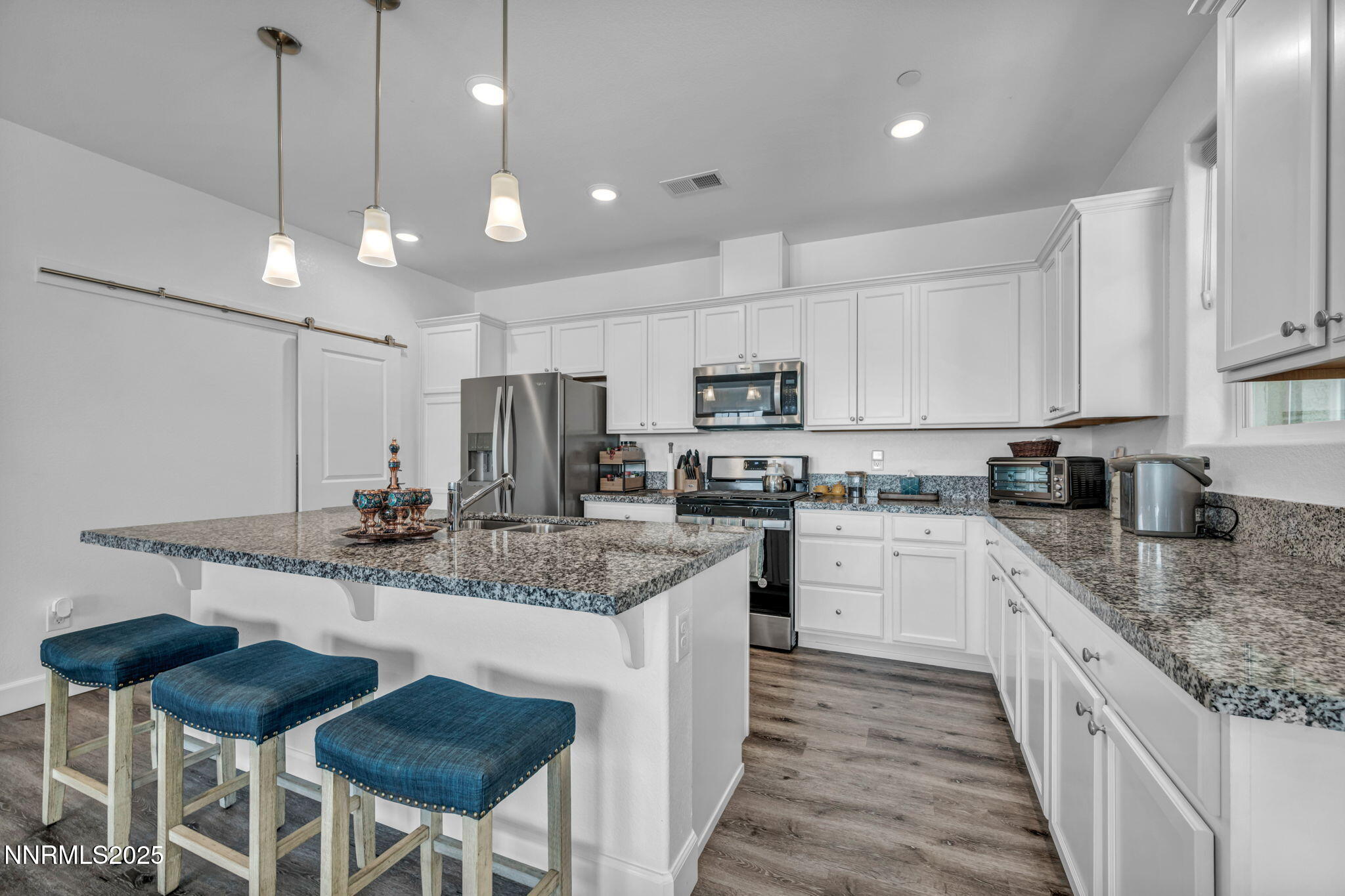 22-web-or-mls-2014-cradle-mountain-dr-2