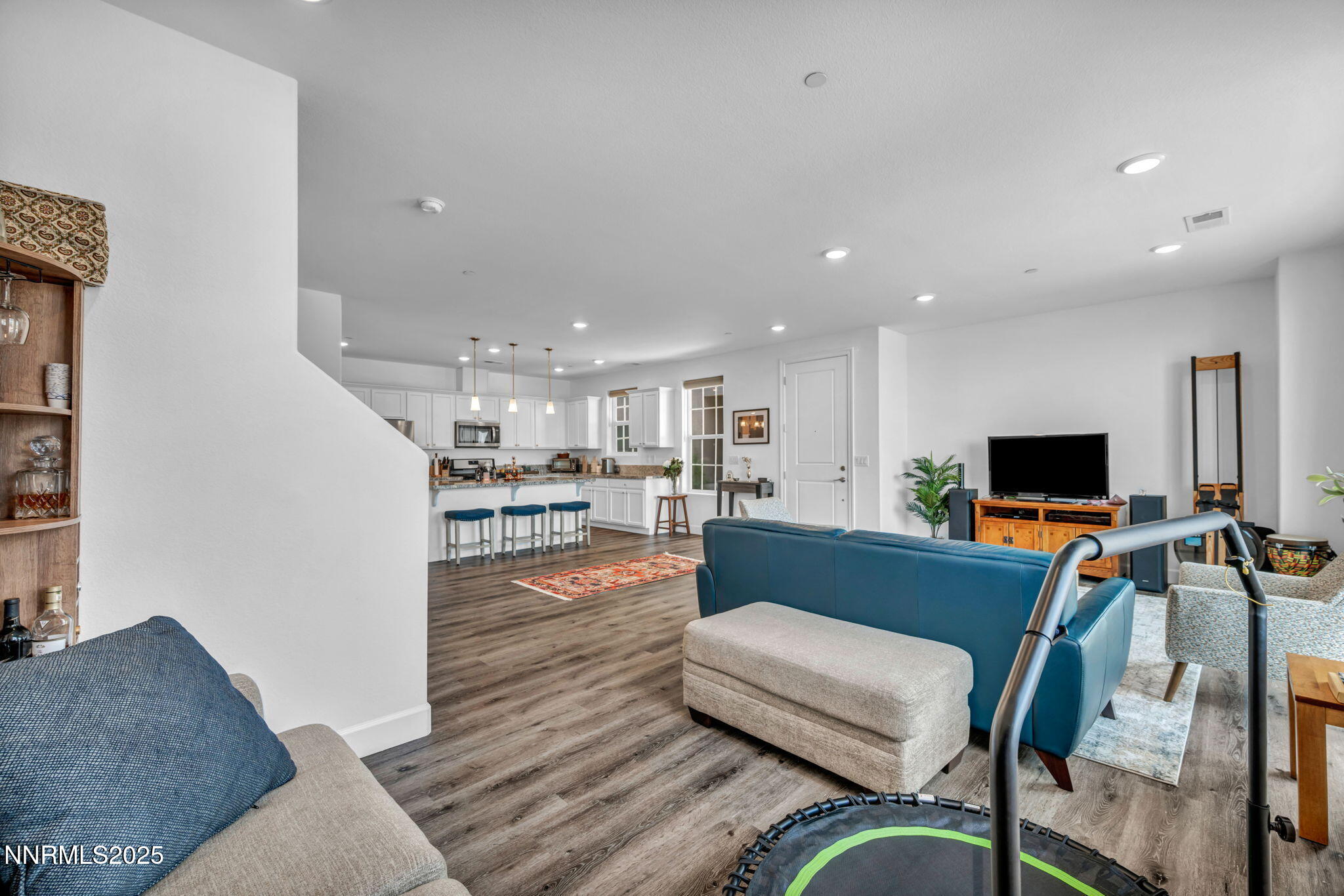 34-web-or-mls-2014-cradle-mountain-dr-2