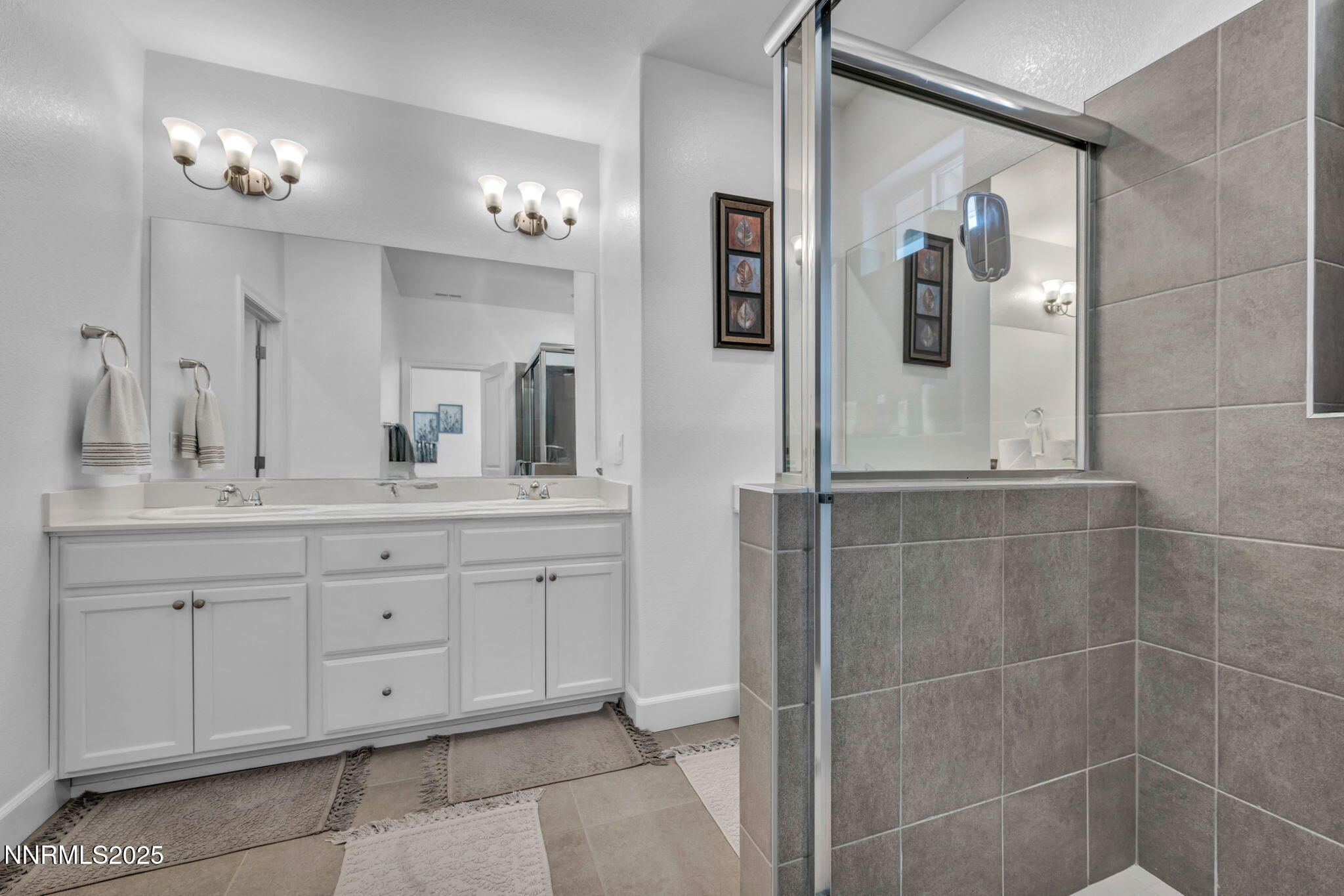 18-web-or-mls-2014-cradle-mountain-dr-2