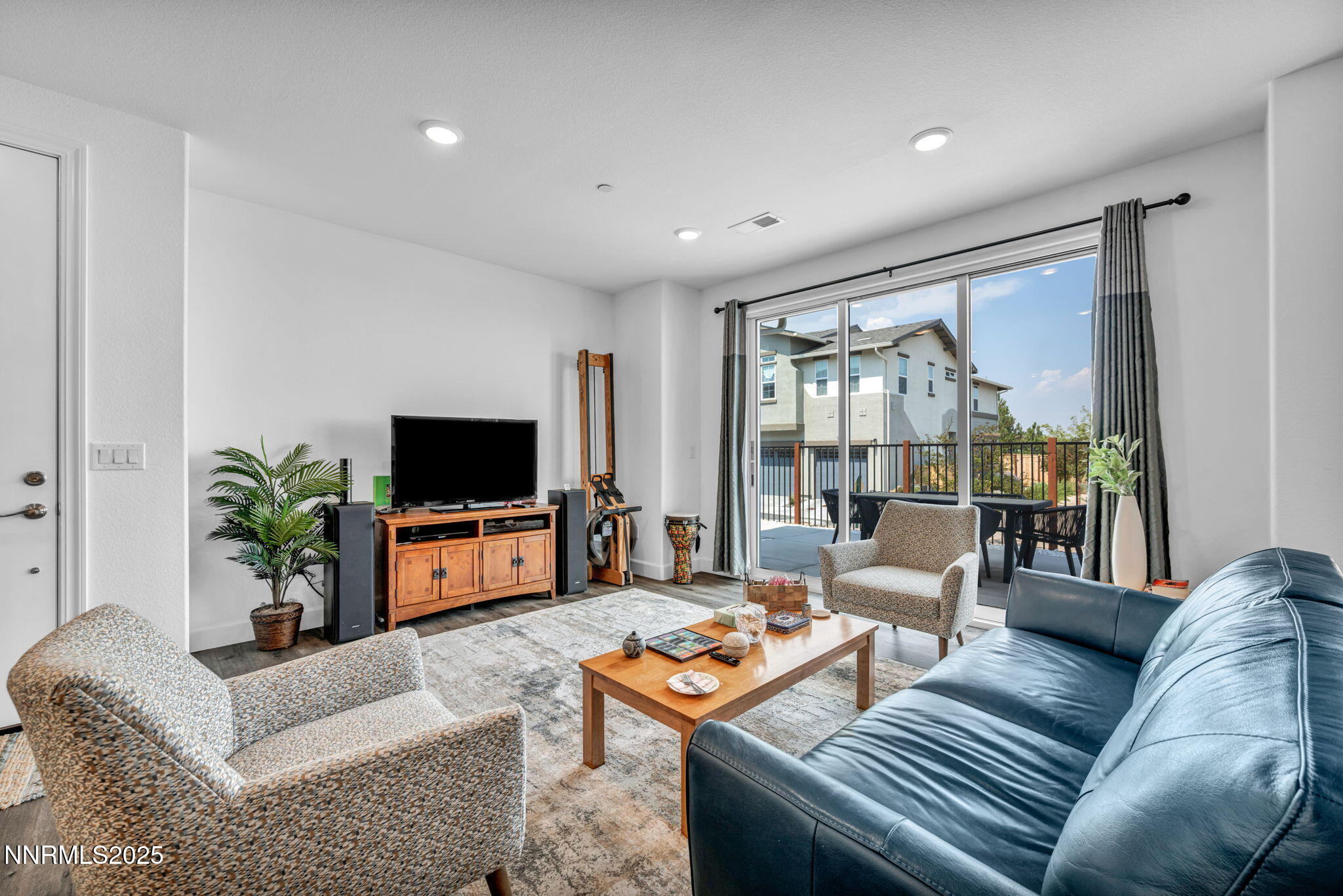 29-web-or-mls-2014-cradle-mountain-dr-2