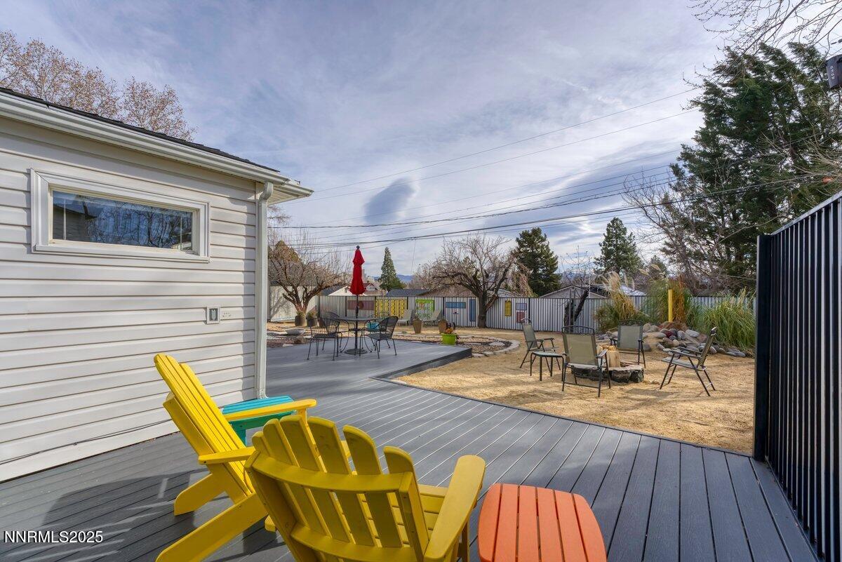 1155 Wesley Dr Reno NV 89503 39 of 45