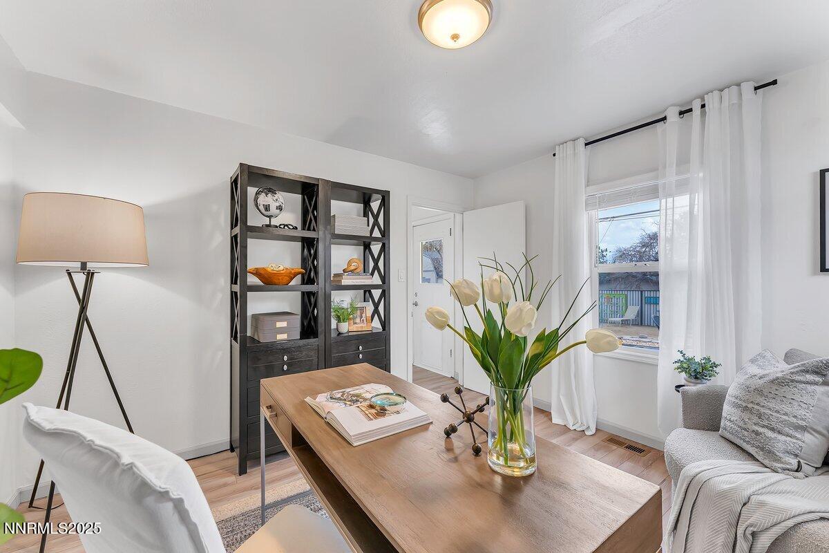 1155 Wesley Dr Reno NV 89503 27 of 45