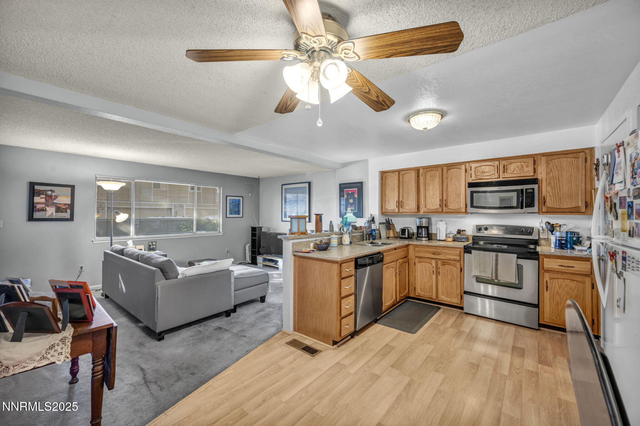 Carson City, Nevada 89701, United States, 3 Bedrooms Bedrooms, ,3 BathroomsBathrooms,Residential,Active,240118