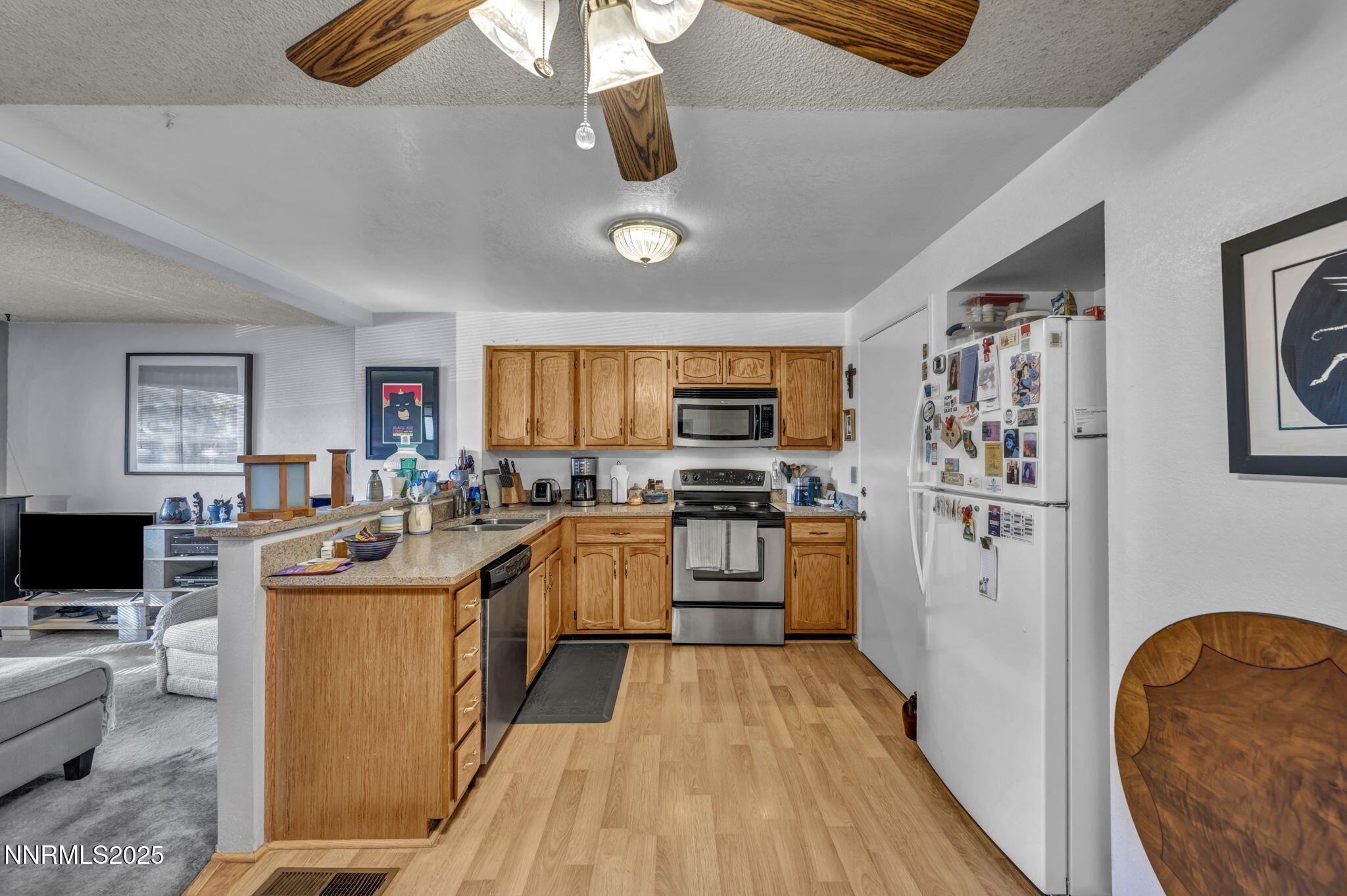 Carson City, Nevada 89701, United States, 3 Bedrooms Bedrooms, ,3 BathroomsBathrooms,Residential,Active,240118