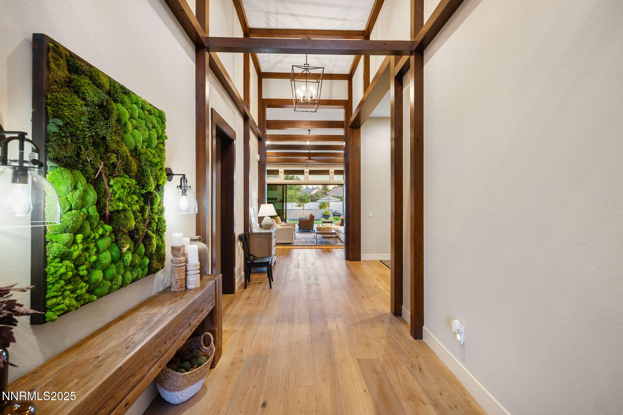 1-web-or-mls-208 Criollo entry