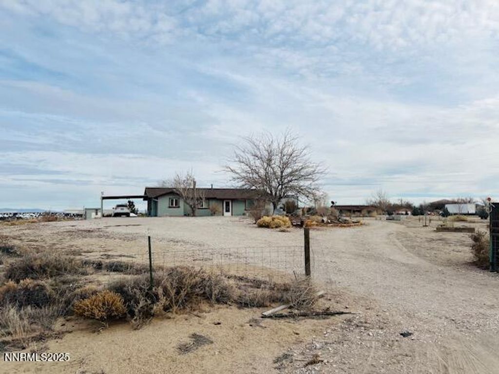 Photo of 3825 Keyes Way, Fallon, NV 89406 (MLS # 250059130)