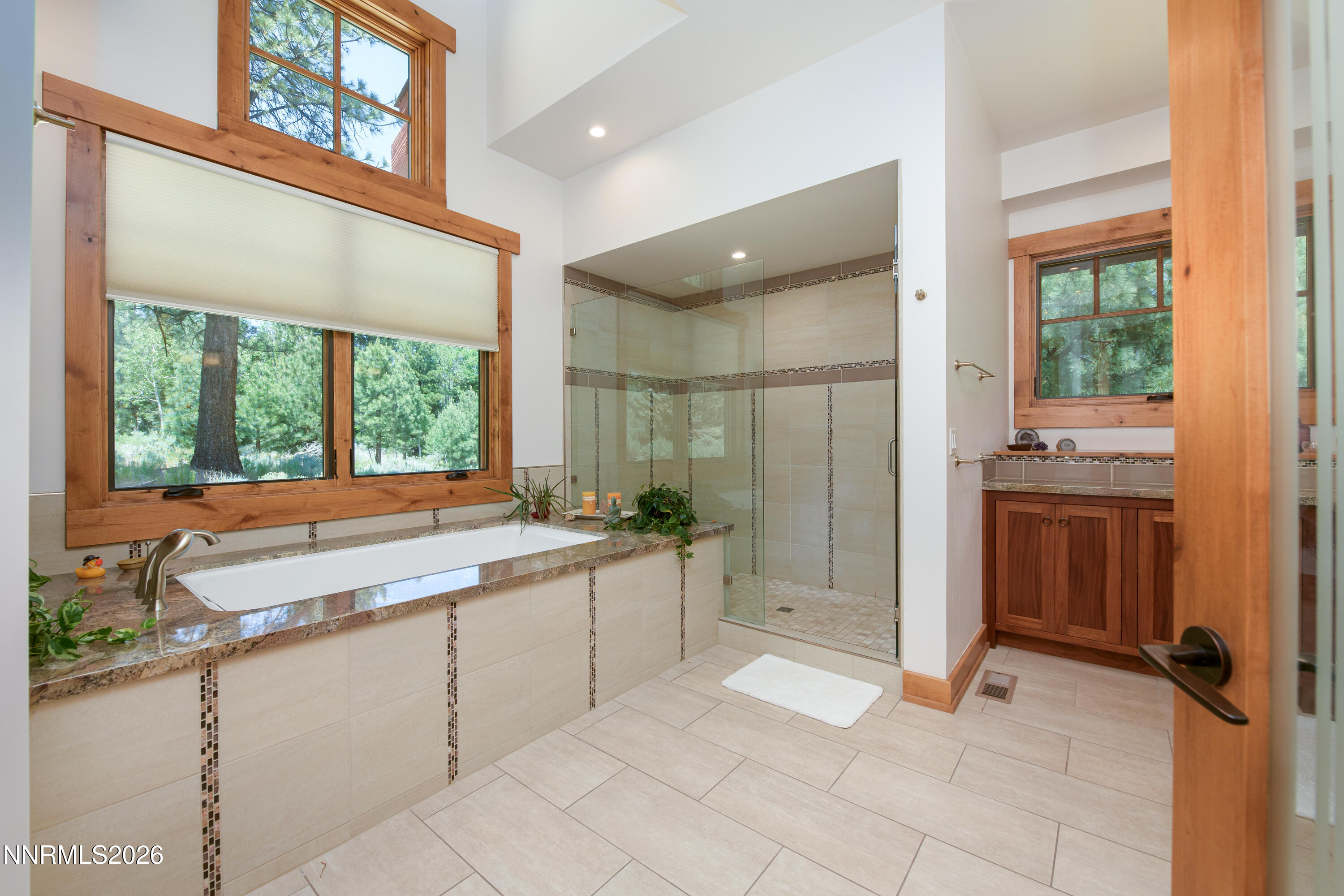 271 Forest Hill Way-49