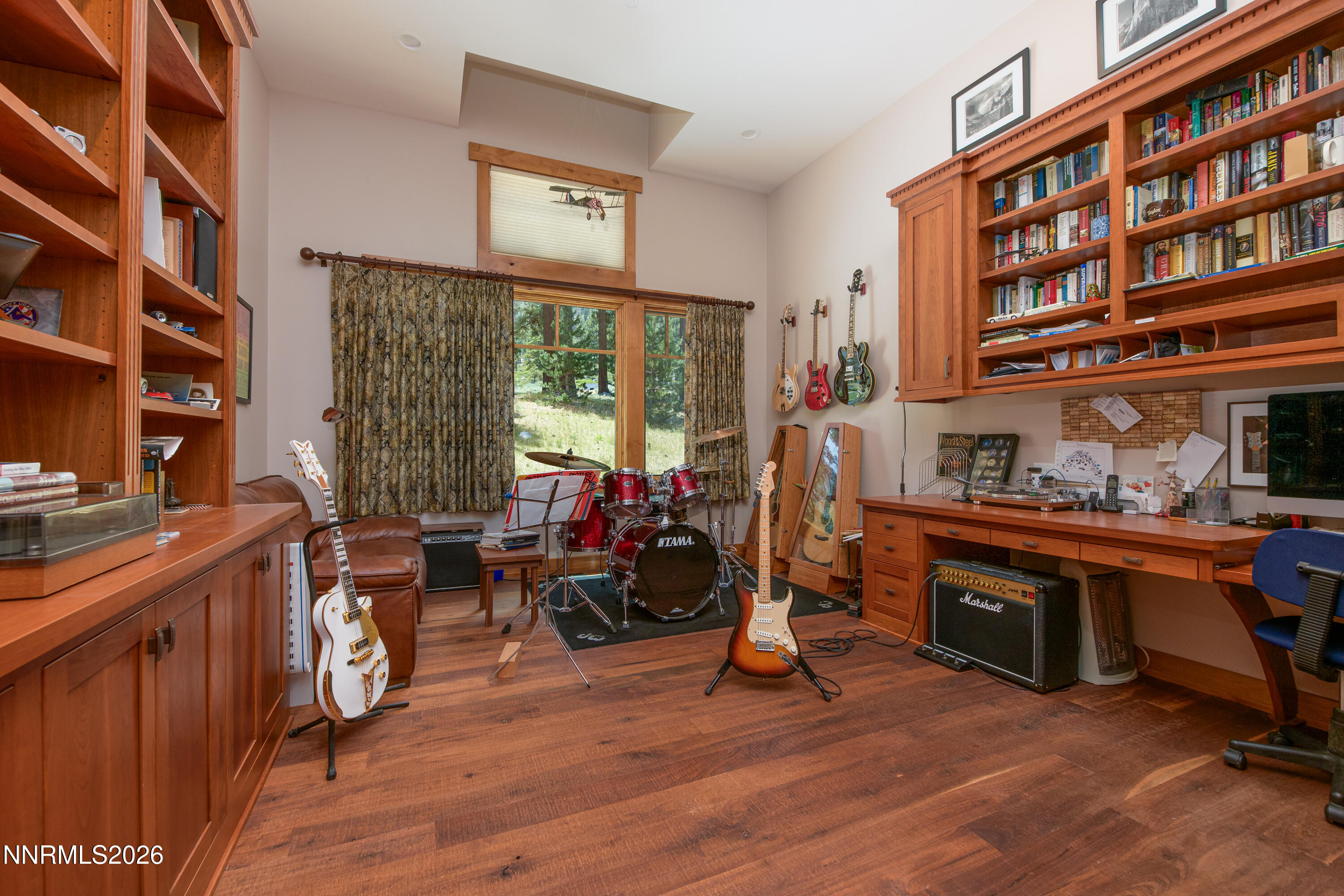 271 Forest Hill Way-43