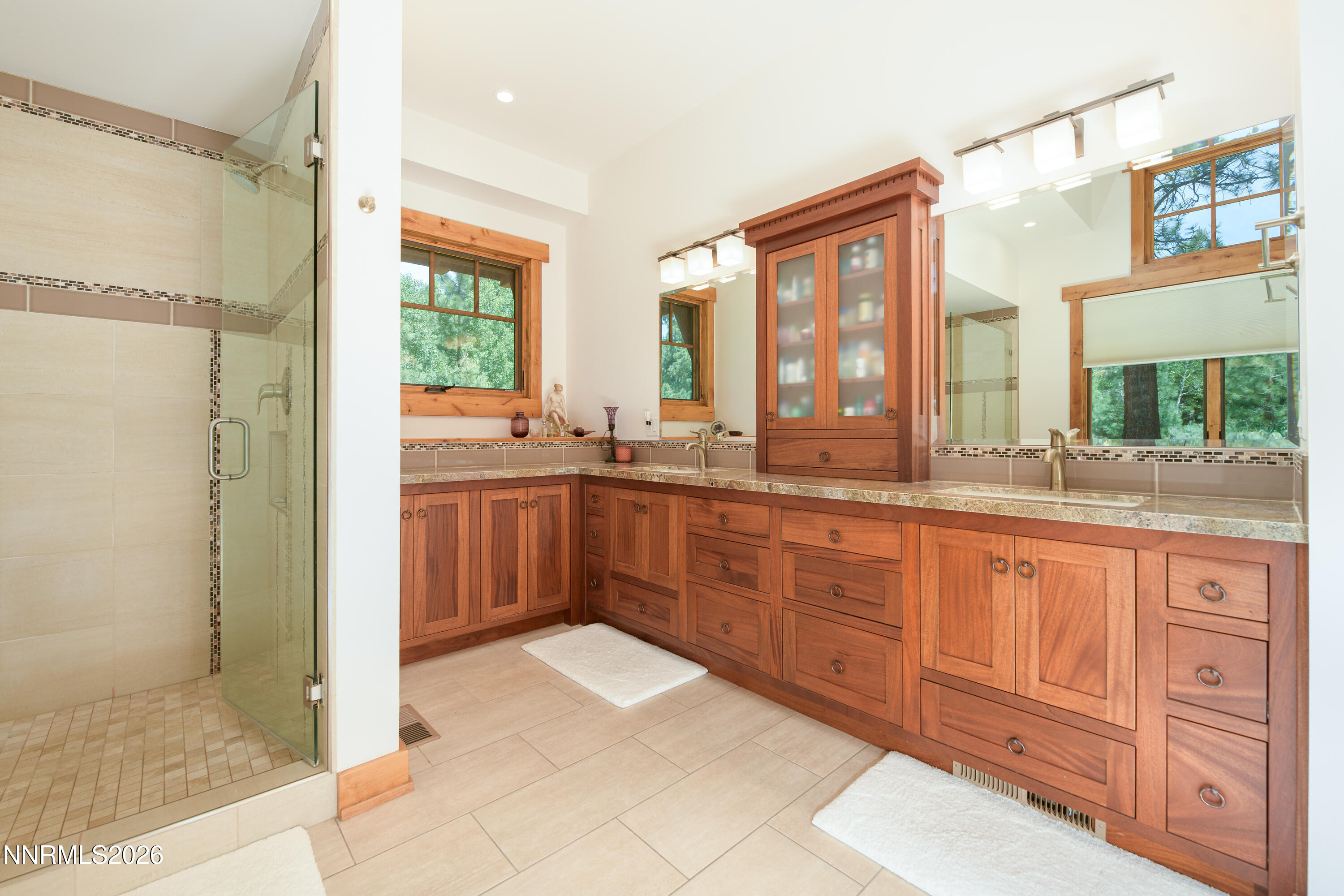 271 Forest Hill Way-48