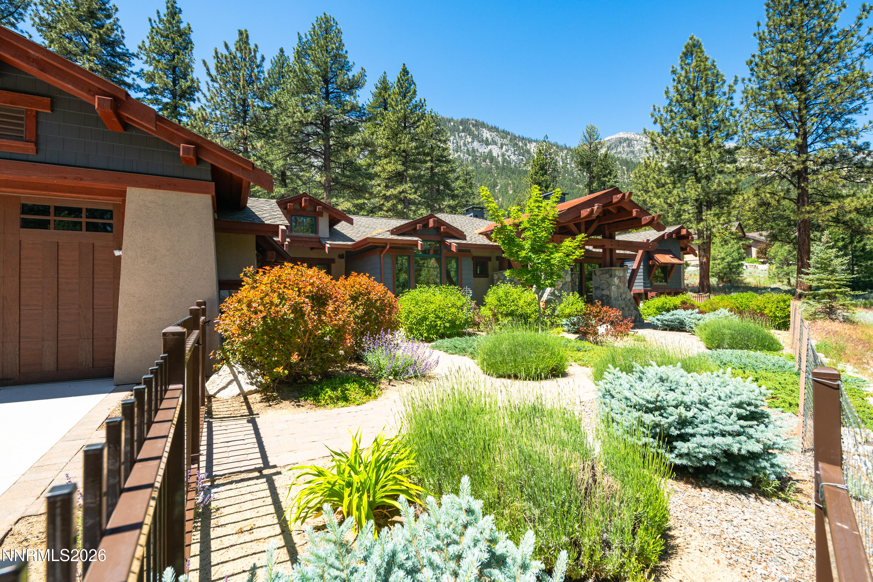 271 Forest Hill Way-13