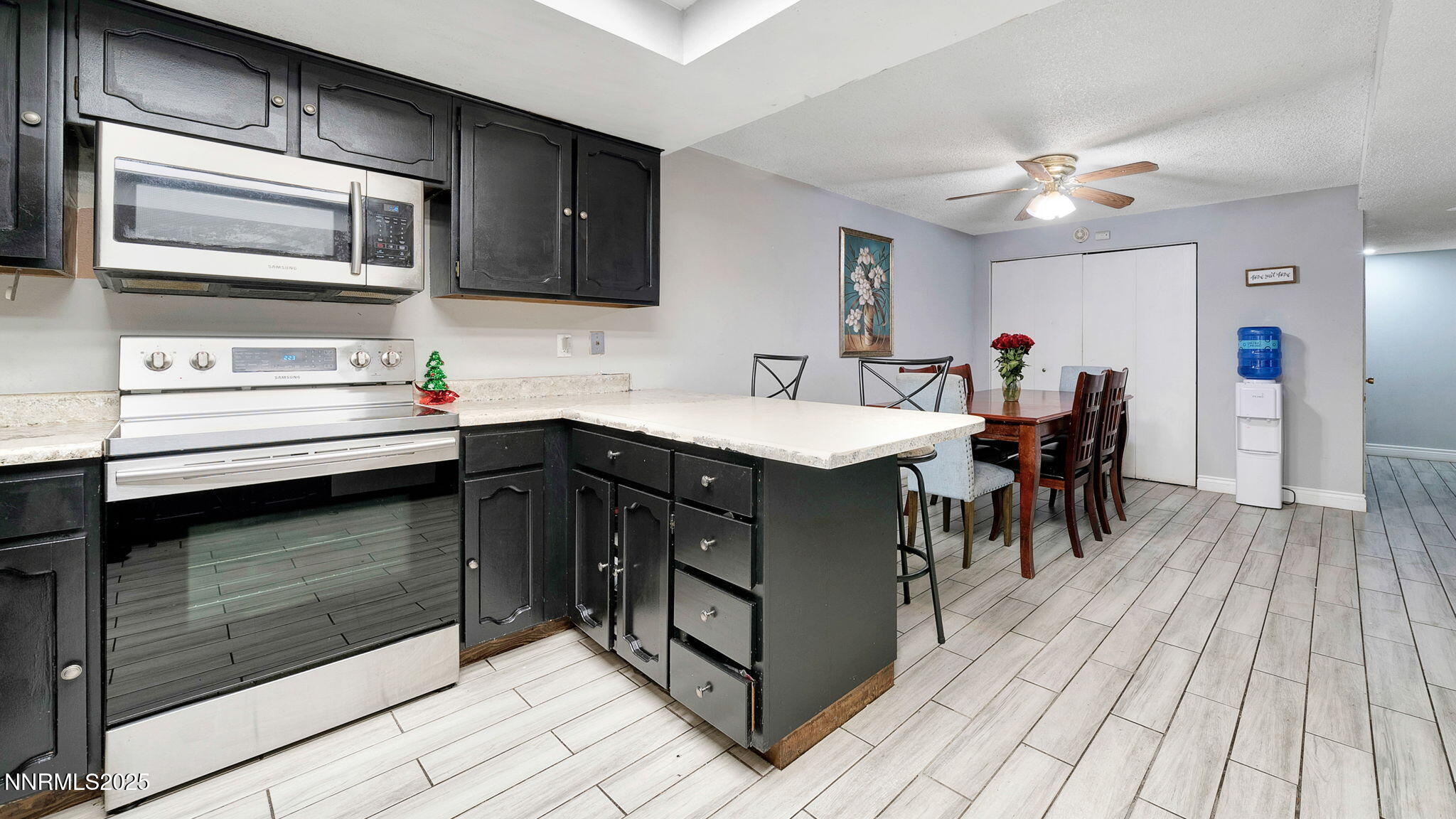 20-DSC02042_3_4_6-Edit