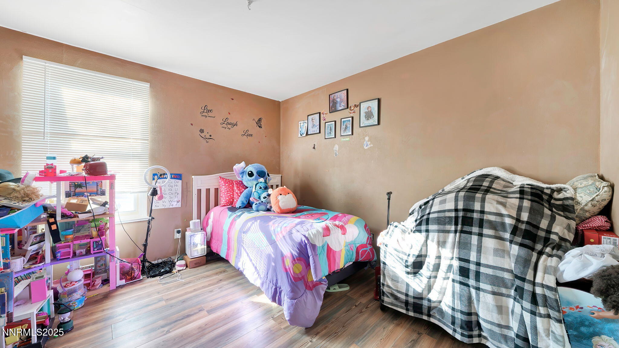 28-DSC01962_3_4_6-Edit