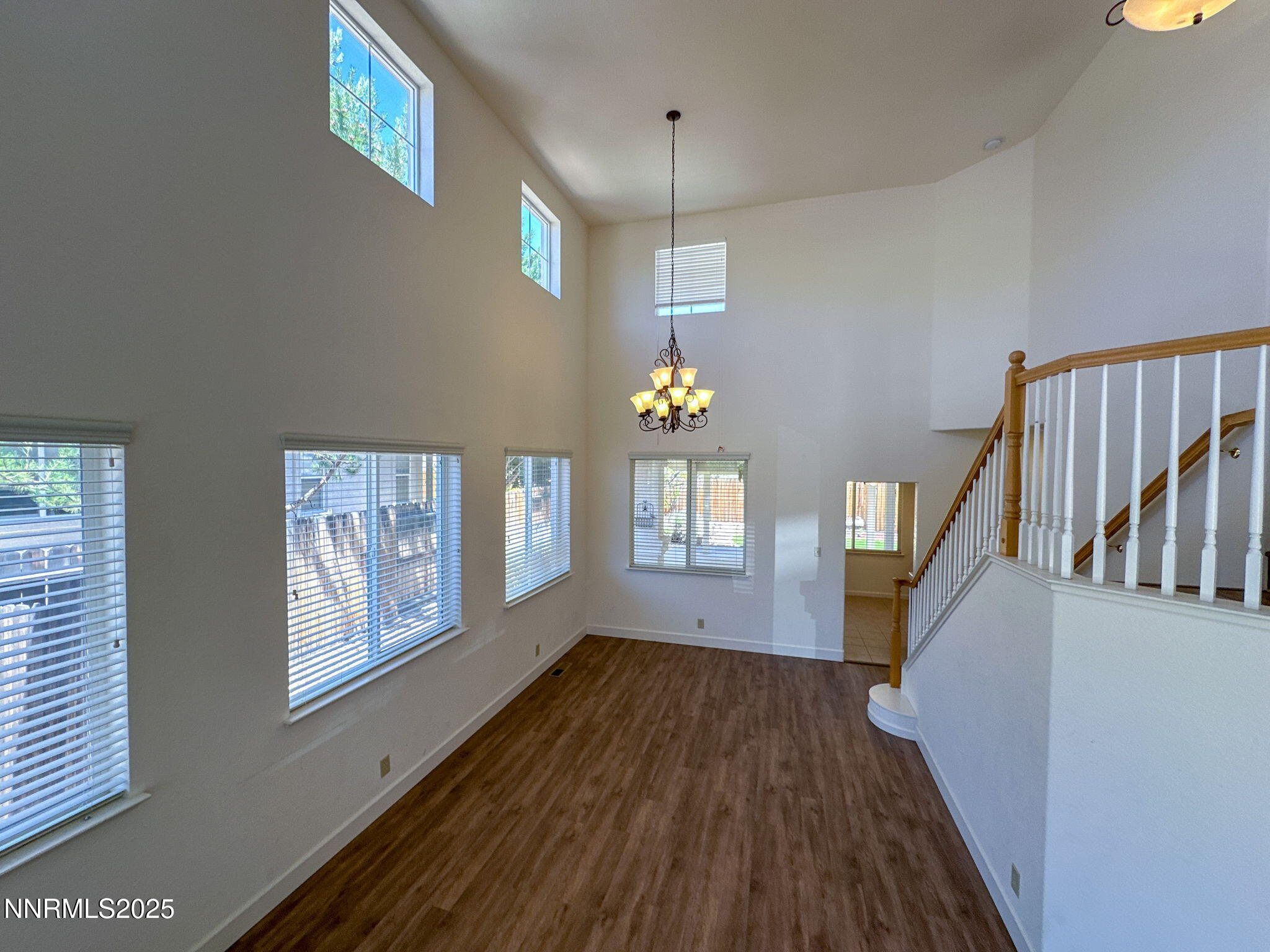 15-web-or-mls-Entry 1