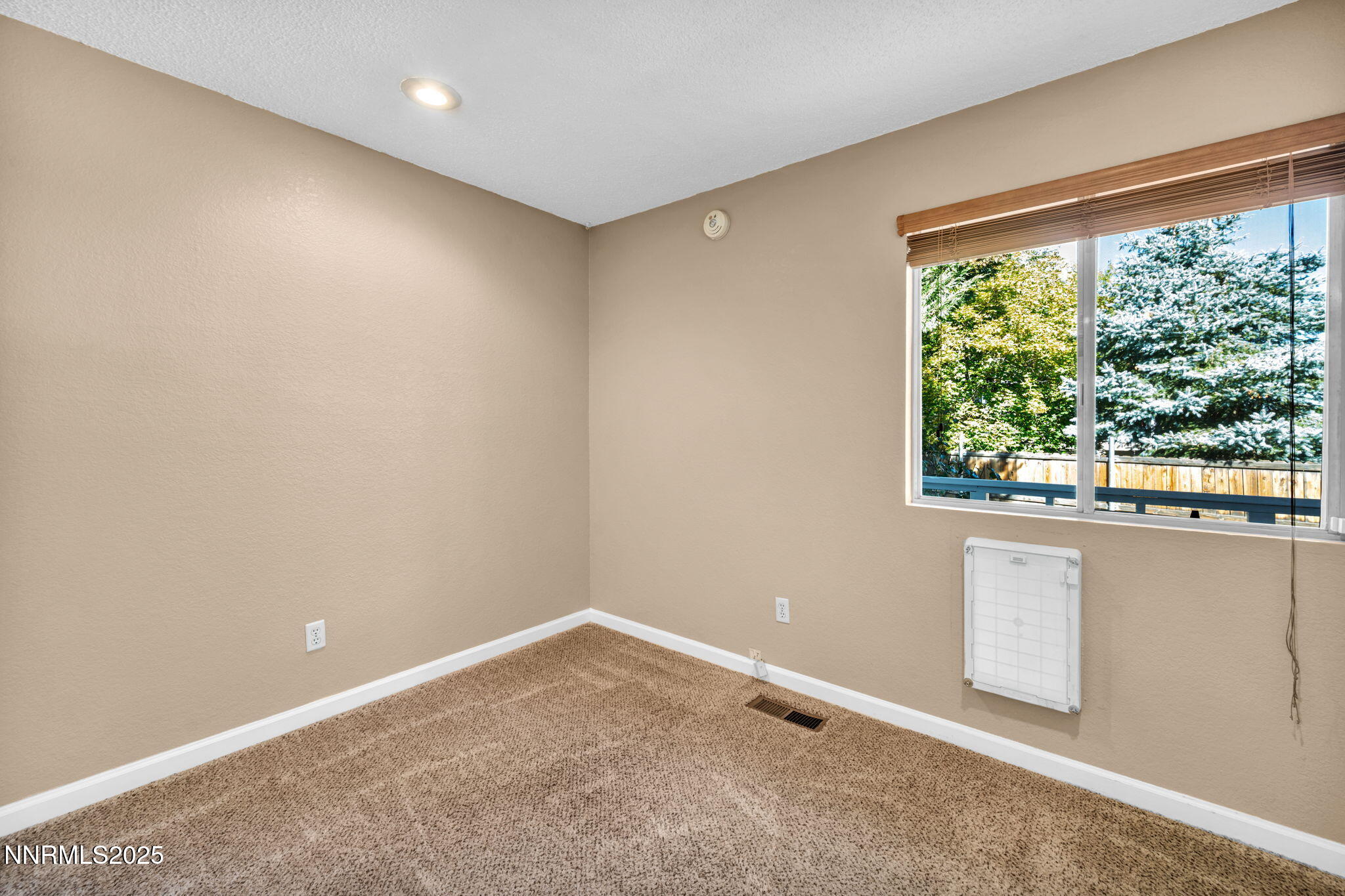 91-web-or-mls-7385-pembroke-dr