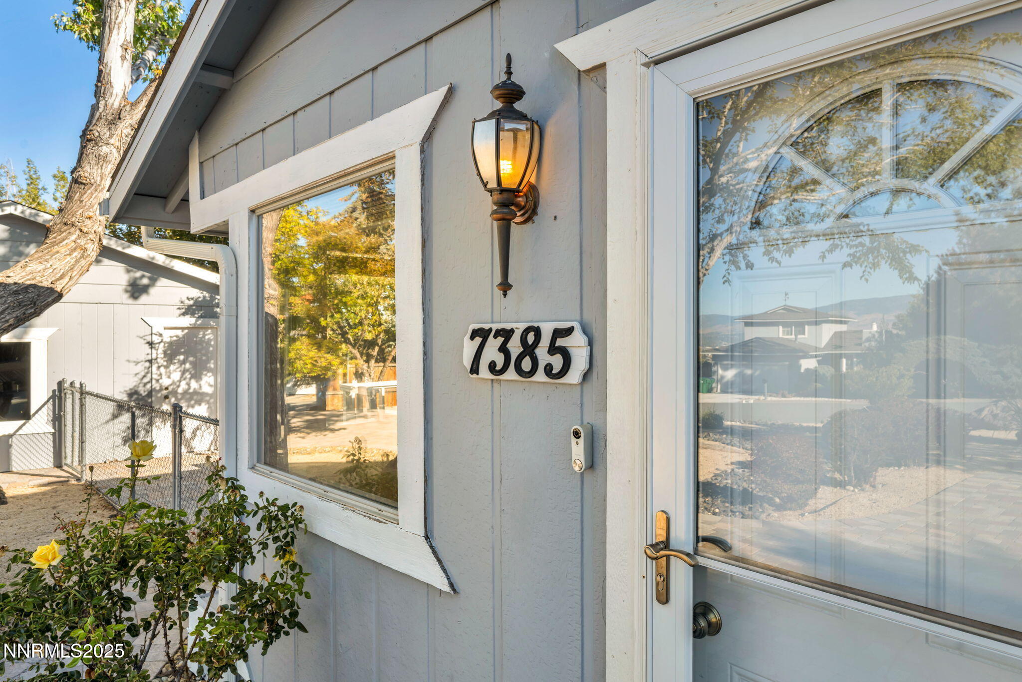 10-web-or-mls-7385-pembroke-dr