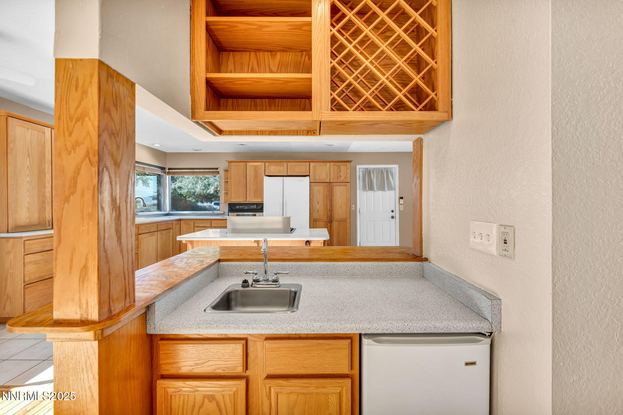 84-web-or-mls-7385-pembroke-dr