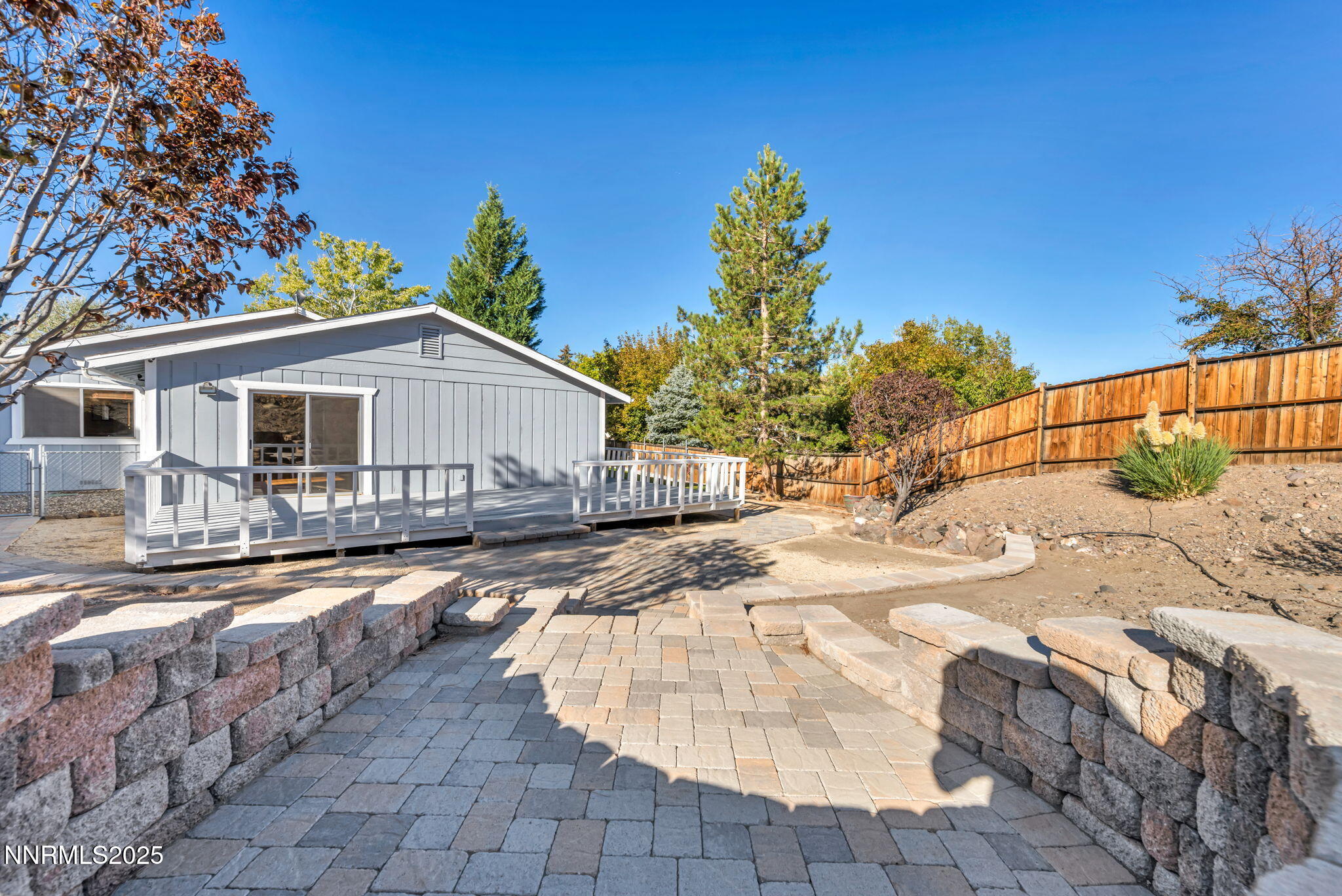 46-web-or-mls-7385-pembroke-dr