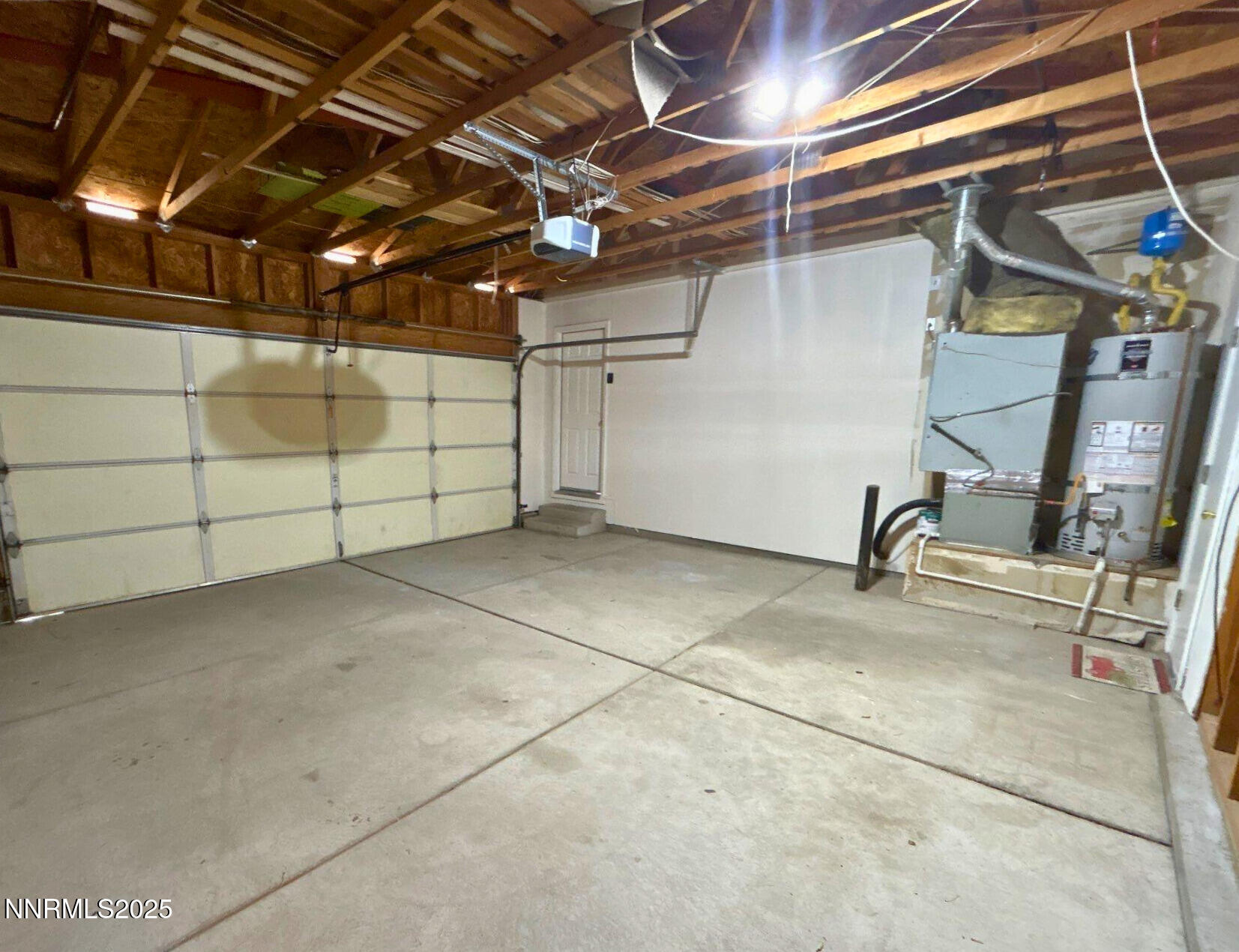 393bd044-8f54-4b79-bdd7-1621d582673a