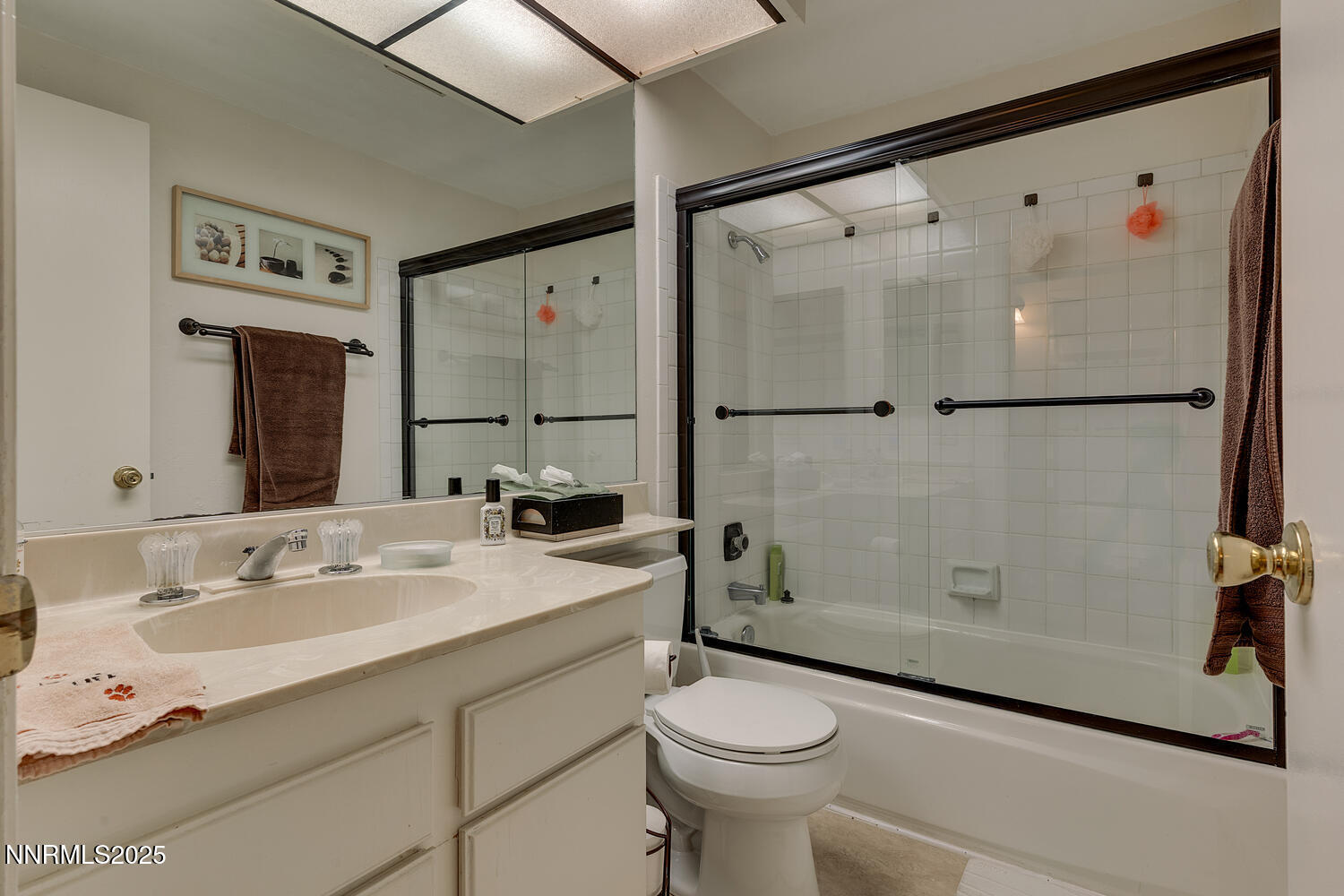 390 W Riverview Cir Reno NV-large-025-00