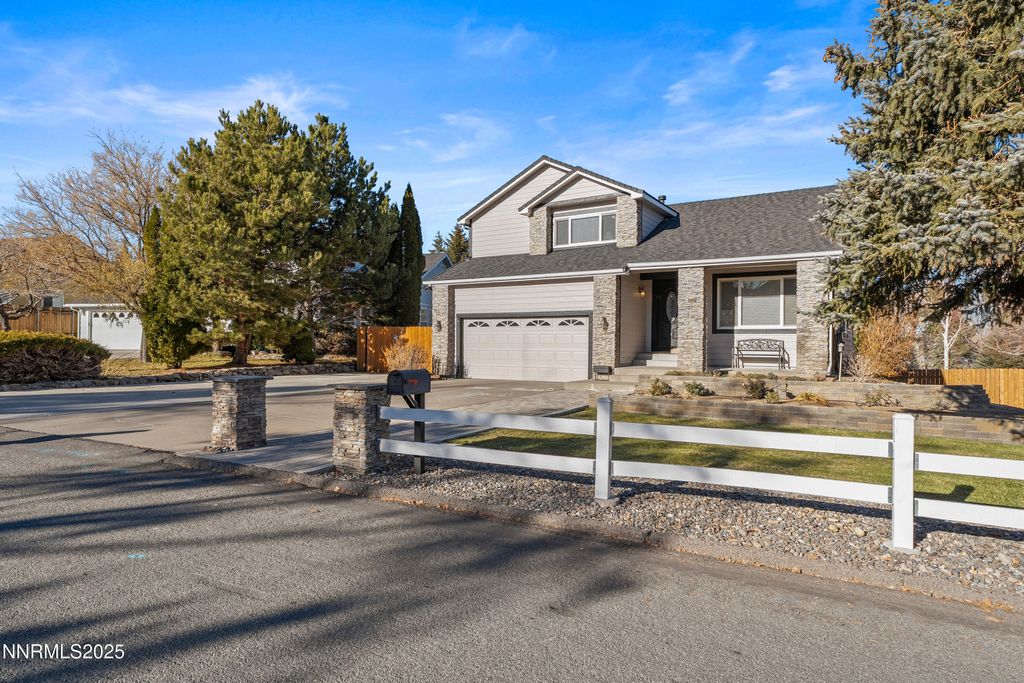 Photo of 2235 Snowmass Drive, Reno, NV 89511 (MLS # 250059154)