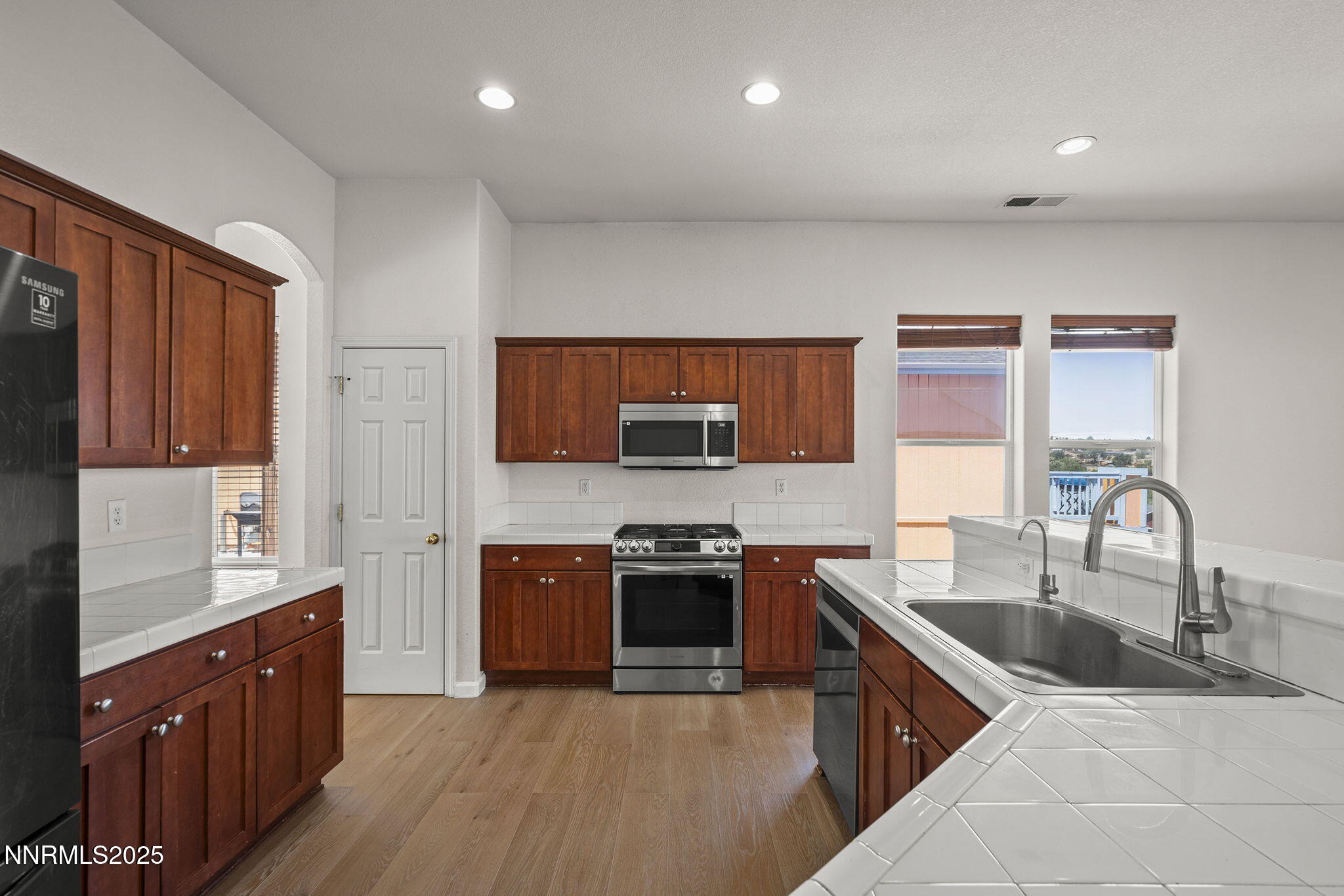 10-web-or-mls-_DSC1003