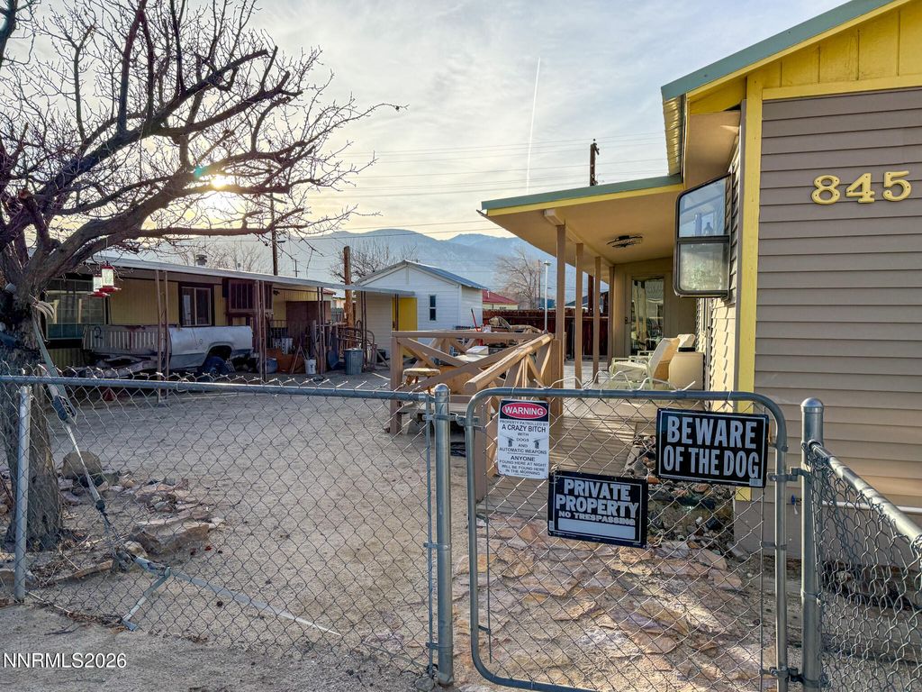 Photo of 845 G Street, Hawthorne, NV 89415 (MLS # 260001140)