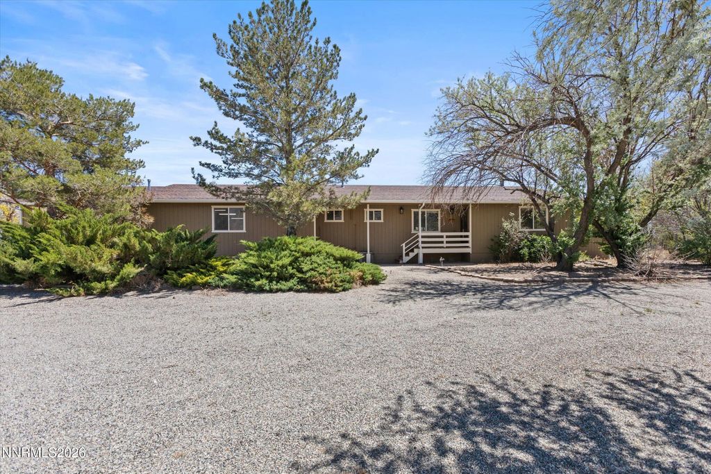 Photo of 34 Mesa Drive, Smith Valley, NV 89444 (MLS # 260006137)