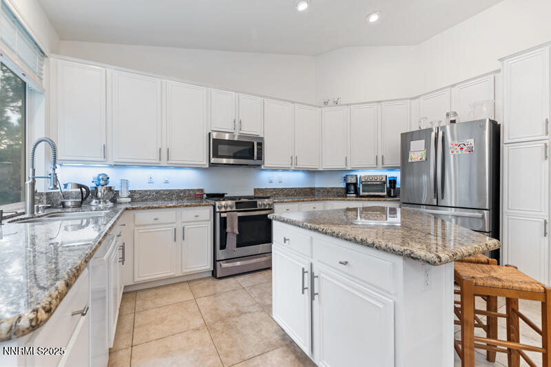 8765 Steelhead Ct (10 of 27)