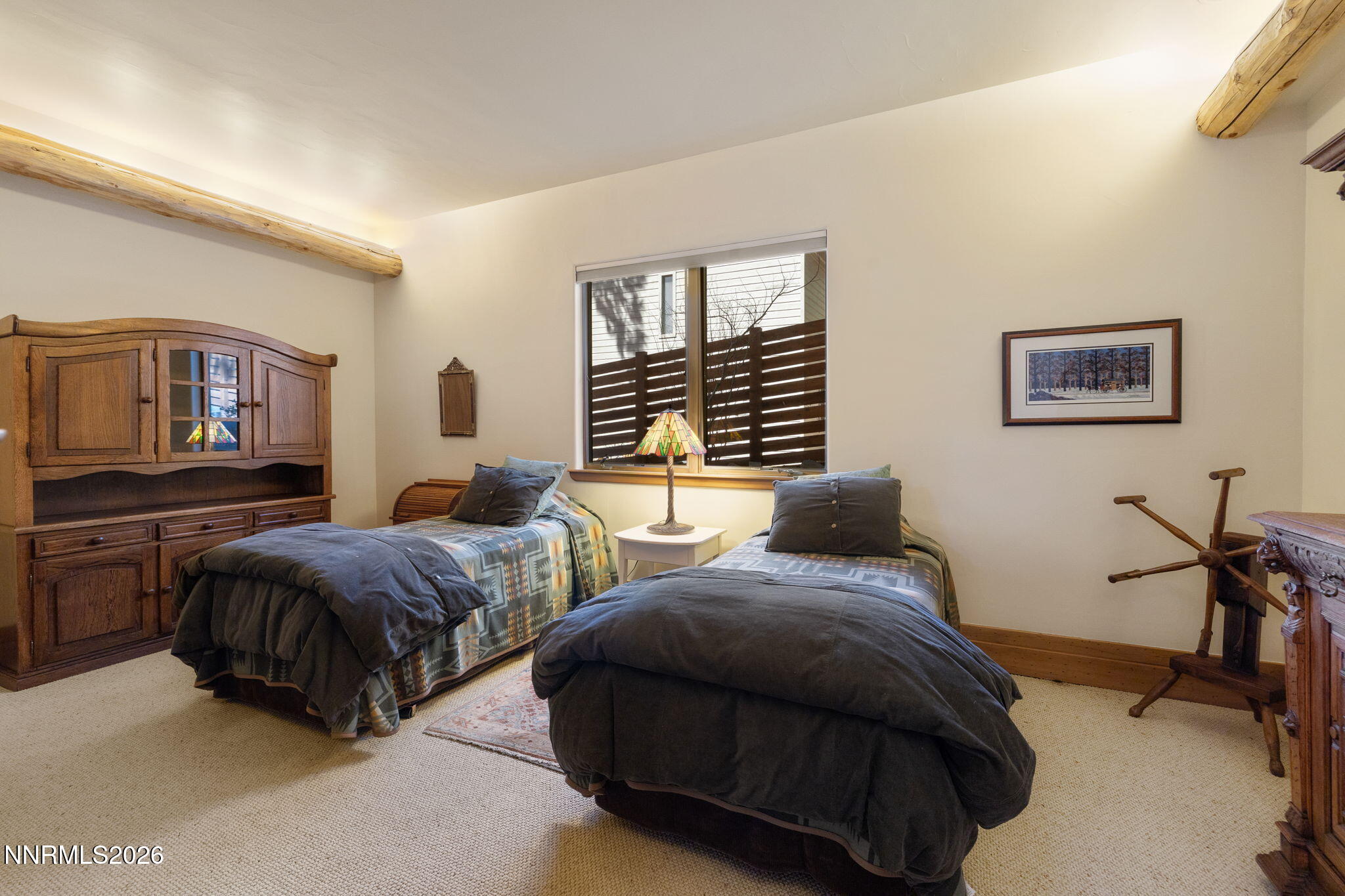 43-web-or-mls-726 Lakeshore interior-44
