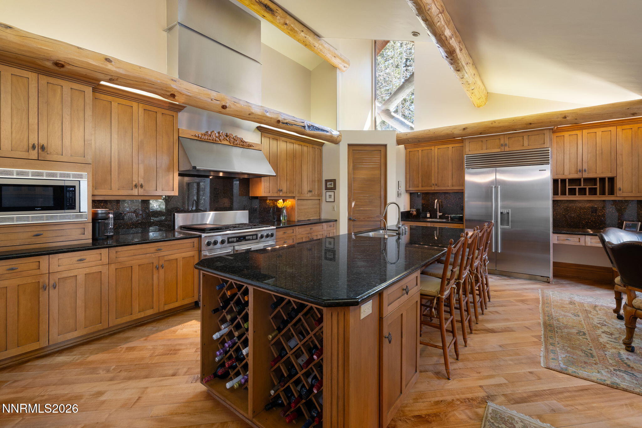 27-web-or-mls-726 Lakeshore interior-28
