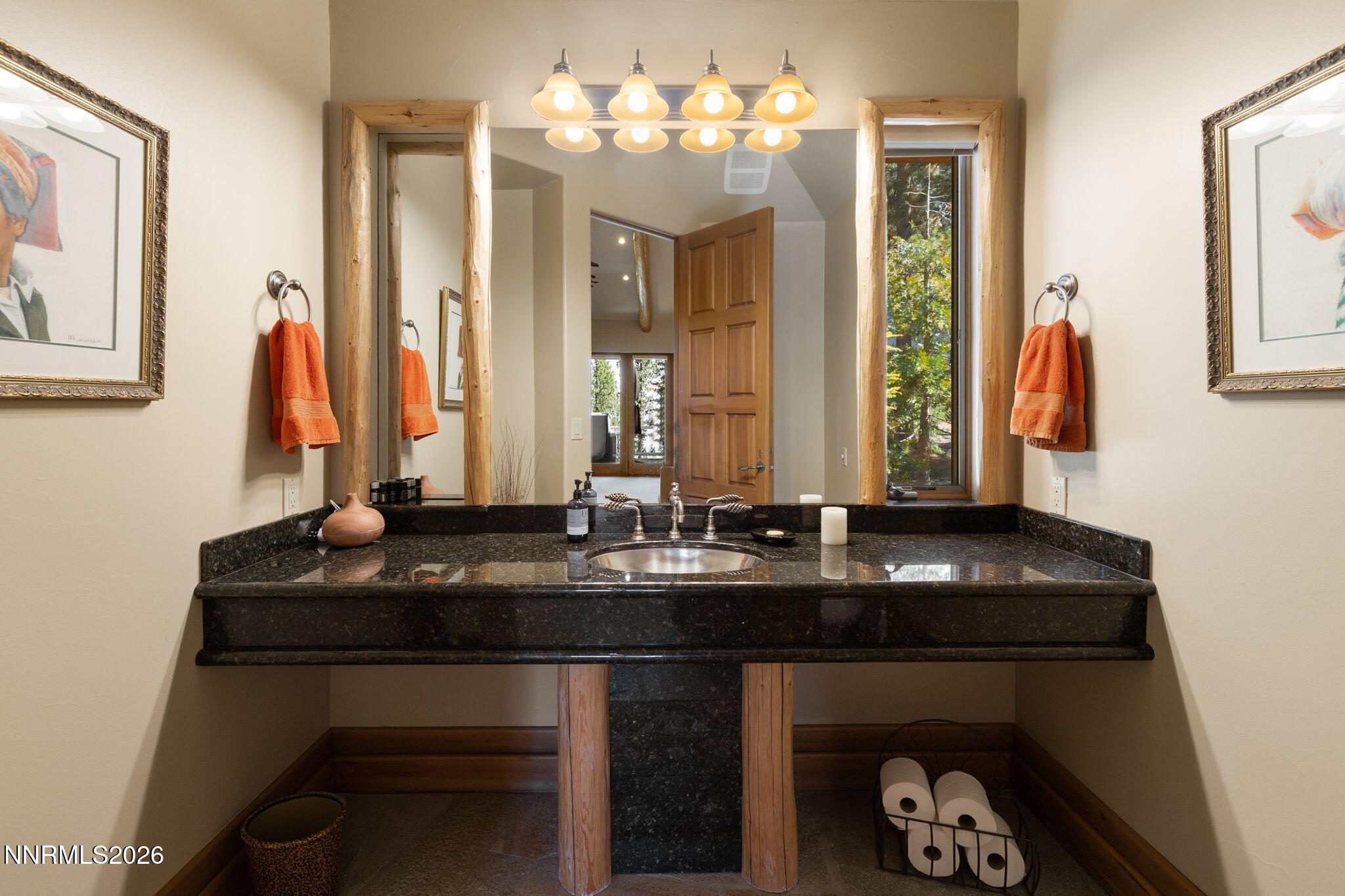 12-web-or-mls-726 Lakeshore interior-13