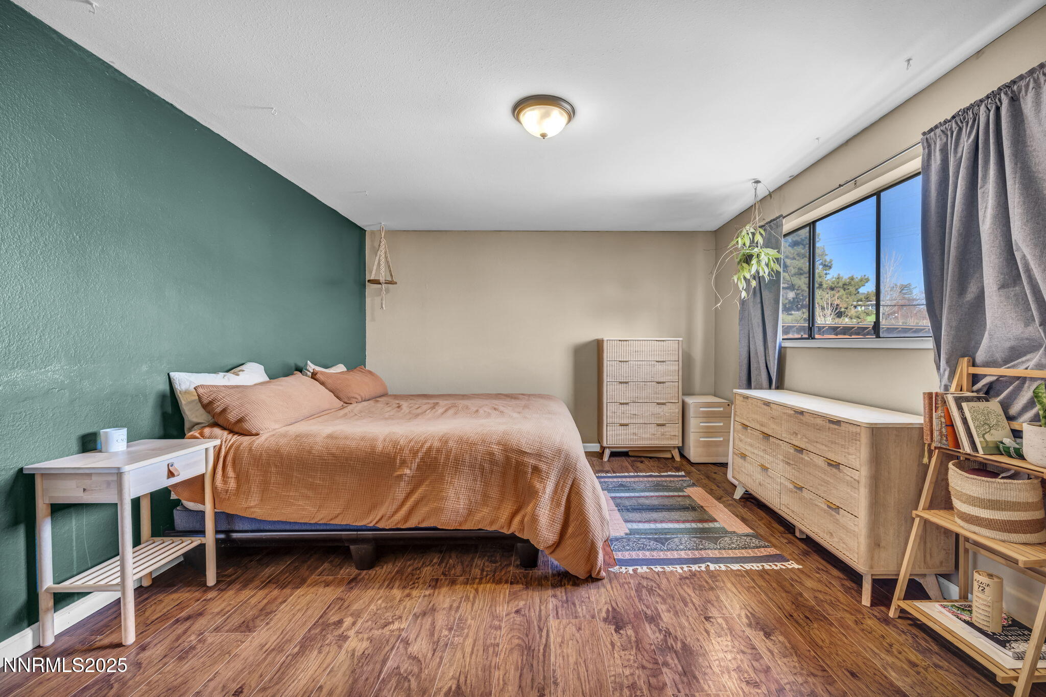 74-web-or-mls-1100-mission-cir