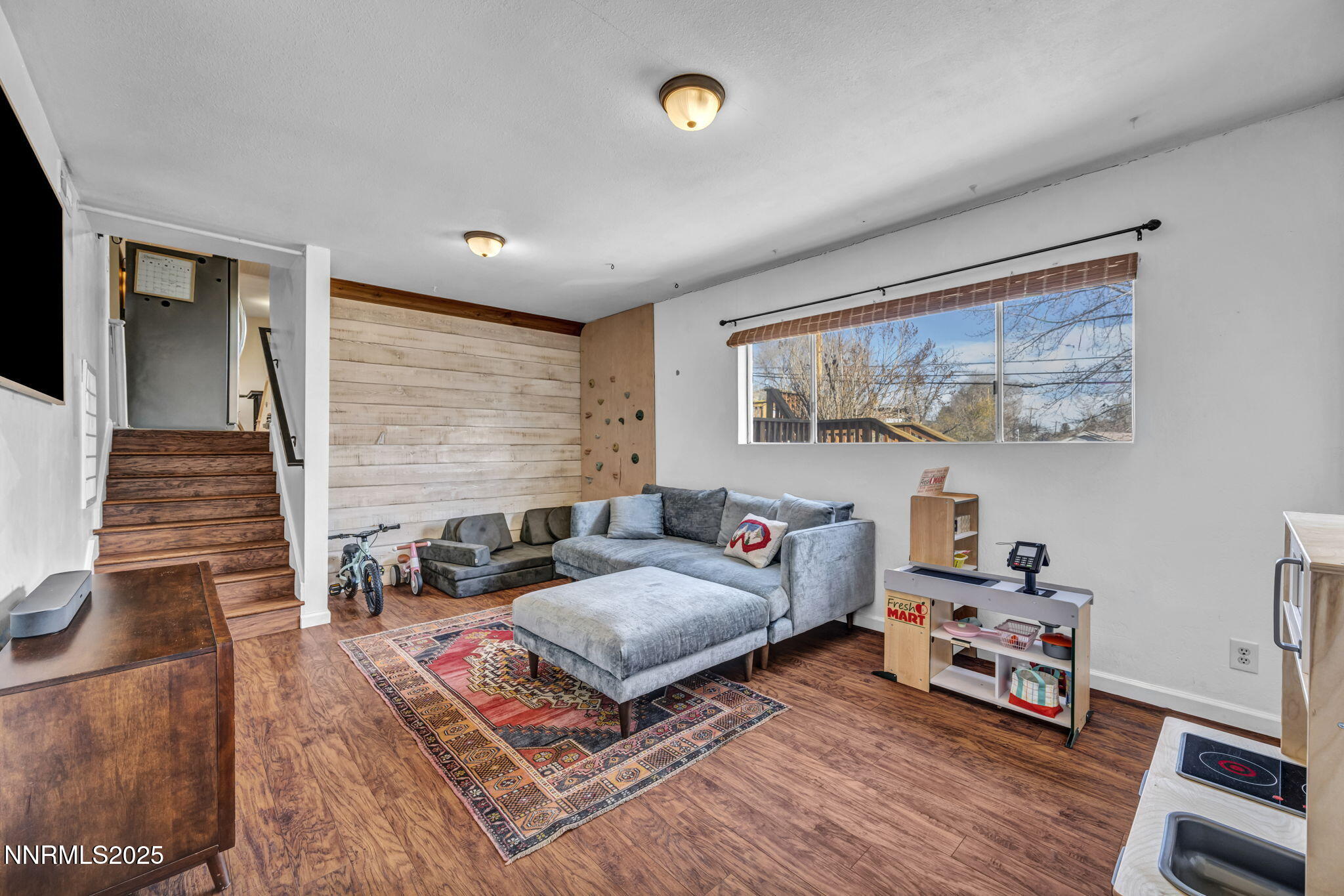 51-web-or-mls-1100-mission-cir