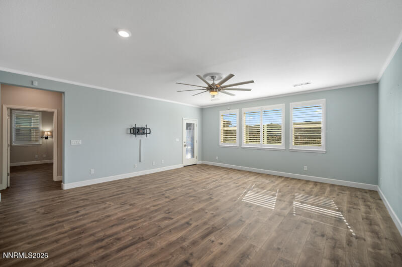 7367 Rutherford Drive (8 of 38)