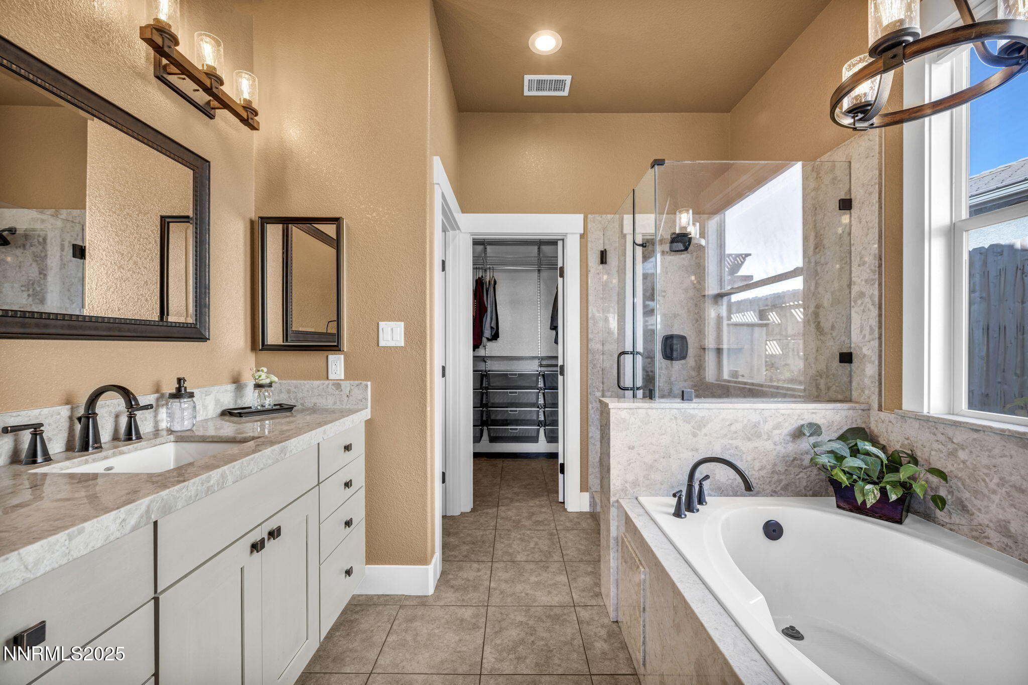 57-web-or-mls-7340-heritage-oaks-dr