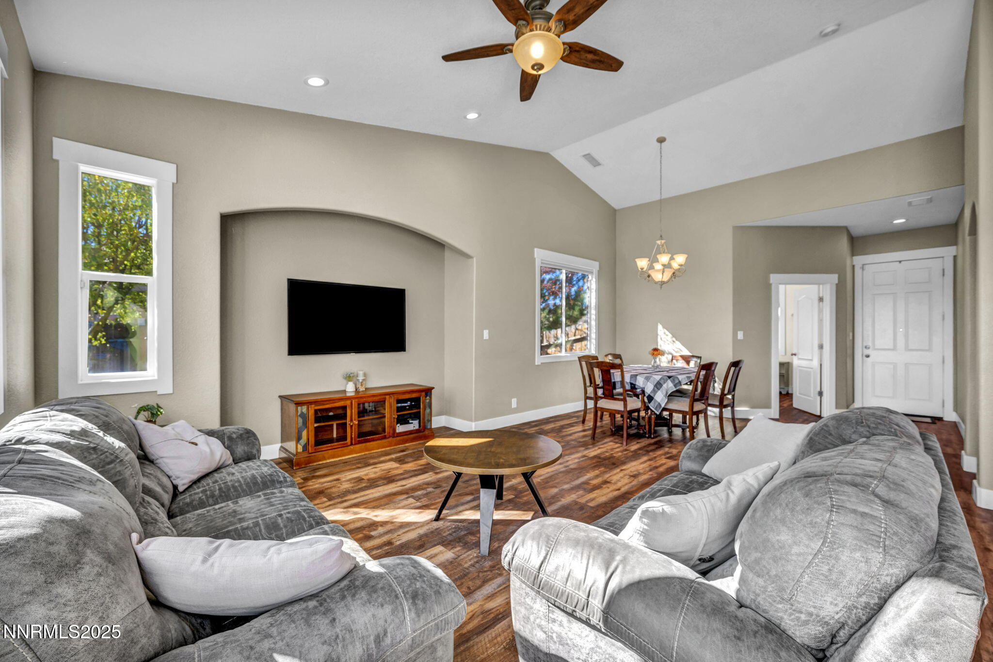 44-web-or-mls-7340-heritage-oaks-dr