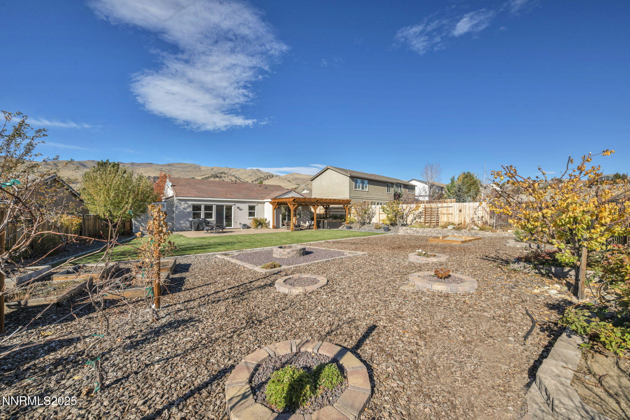 17-web-or-mls-7340-heritage-oaks-dr